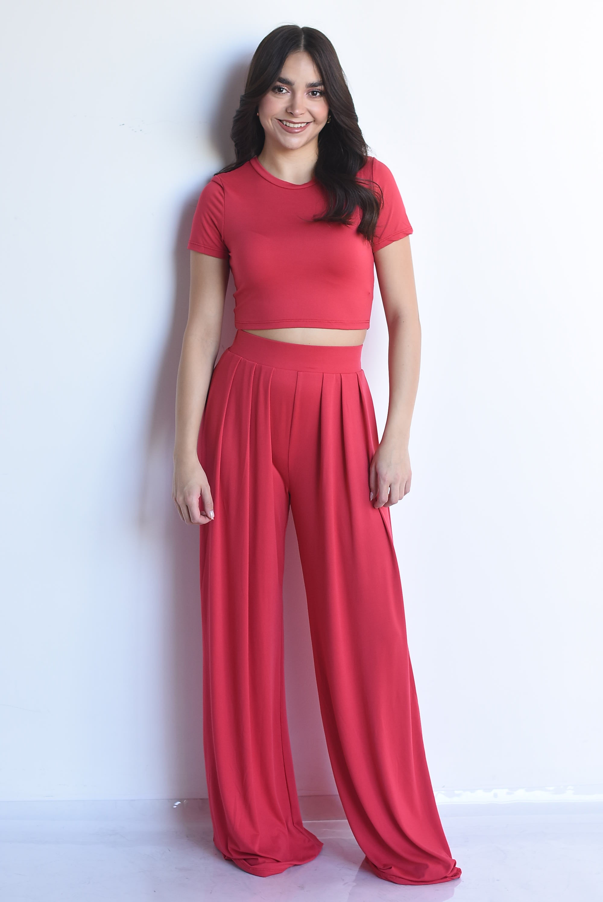 Set Pantalón wide leg y T-Shirt crop