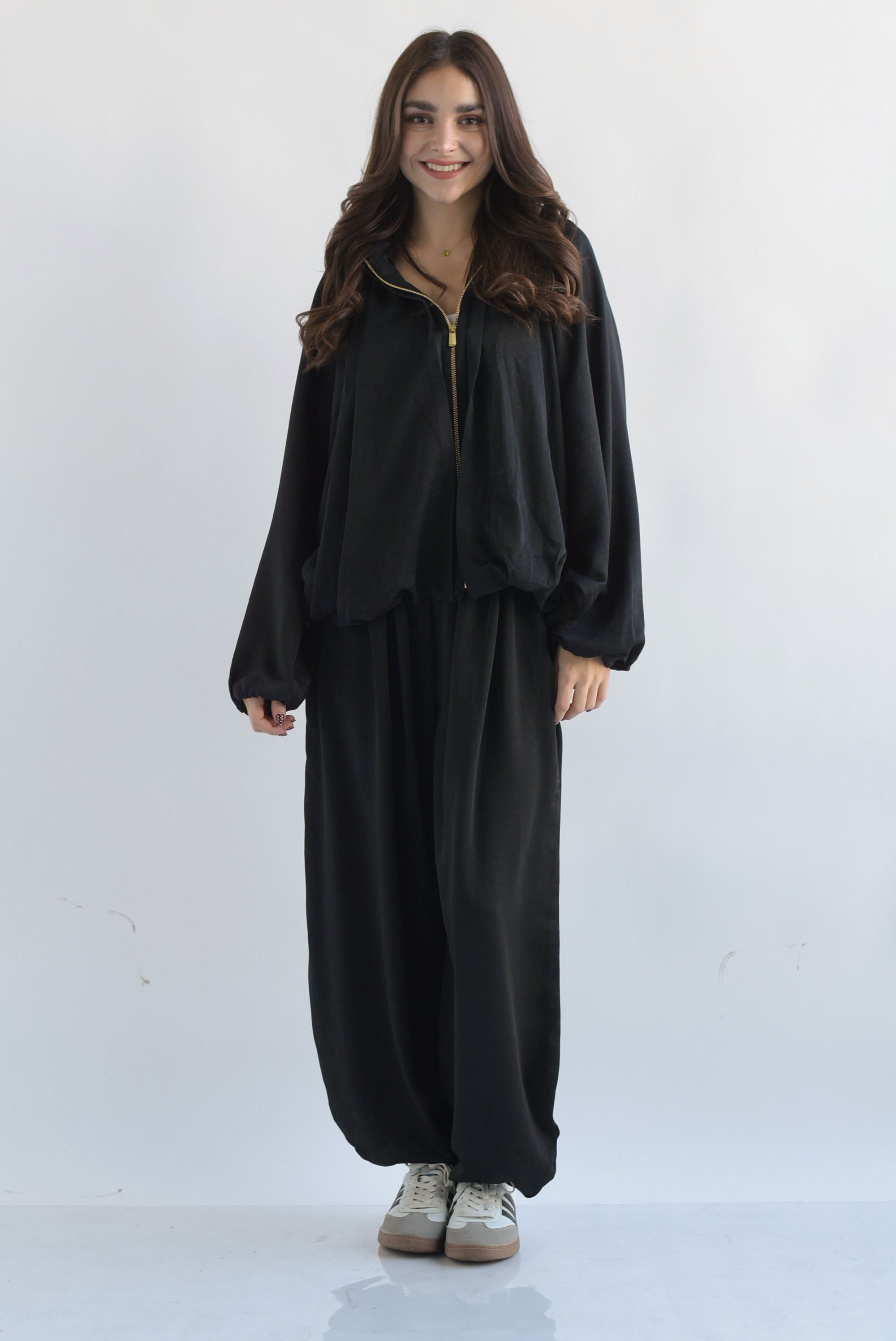 Set Pantalón globo  y Chamarra manga vampiro Negro