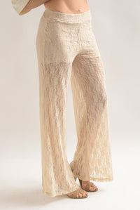 Fashion Styled Pantalón encaje wide leg short Beige