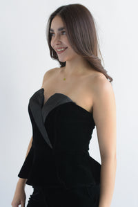Fashion Styled Blusa strapless peplum terciopelo Negro