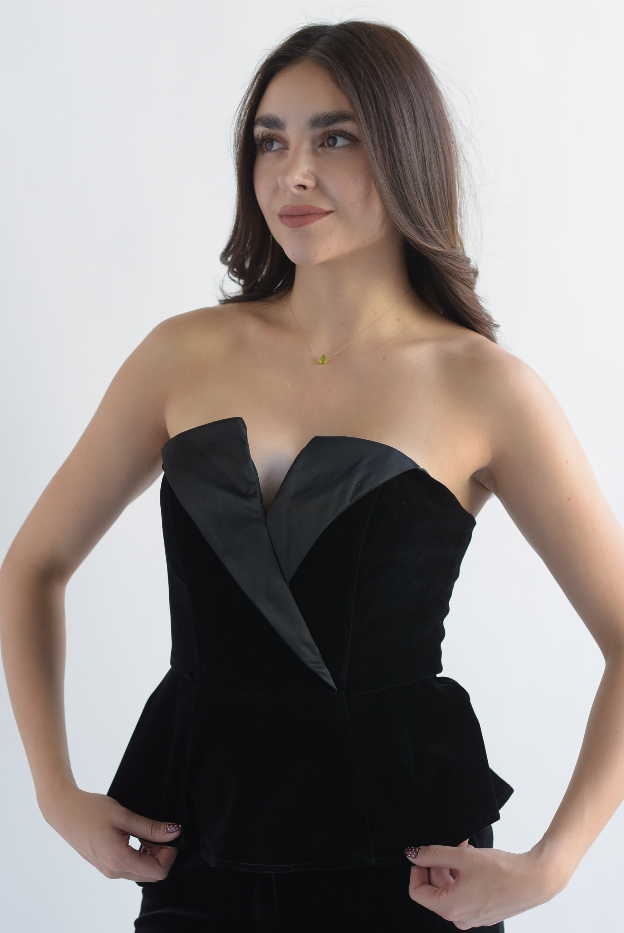 Blusa strapless peplum terciopelo Negro