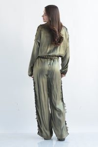 Fashion Styled Set Pantalón y Chamarra metalizado tira flores Verde Olivo