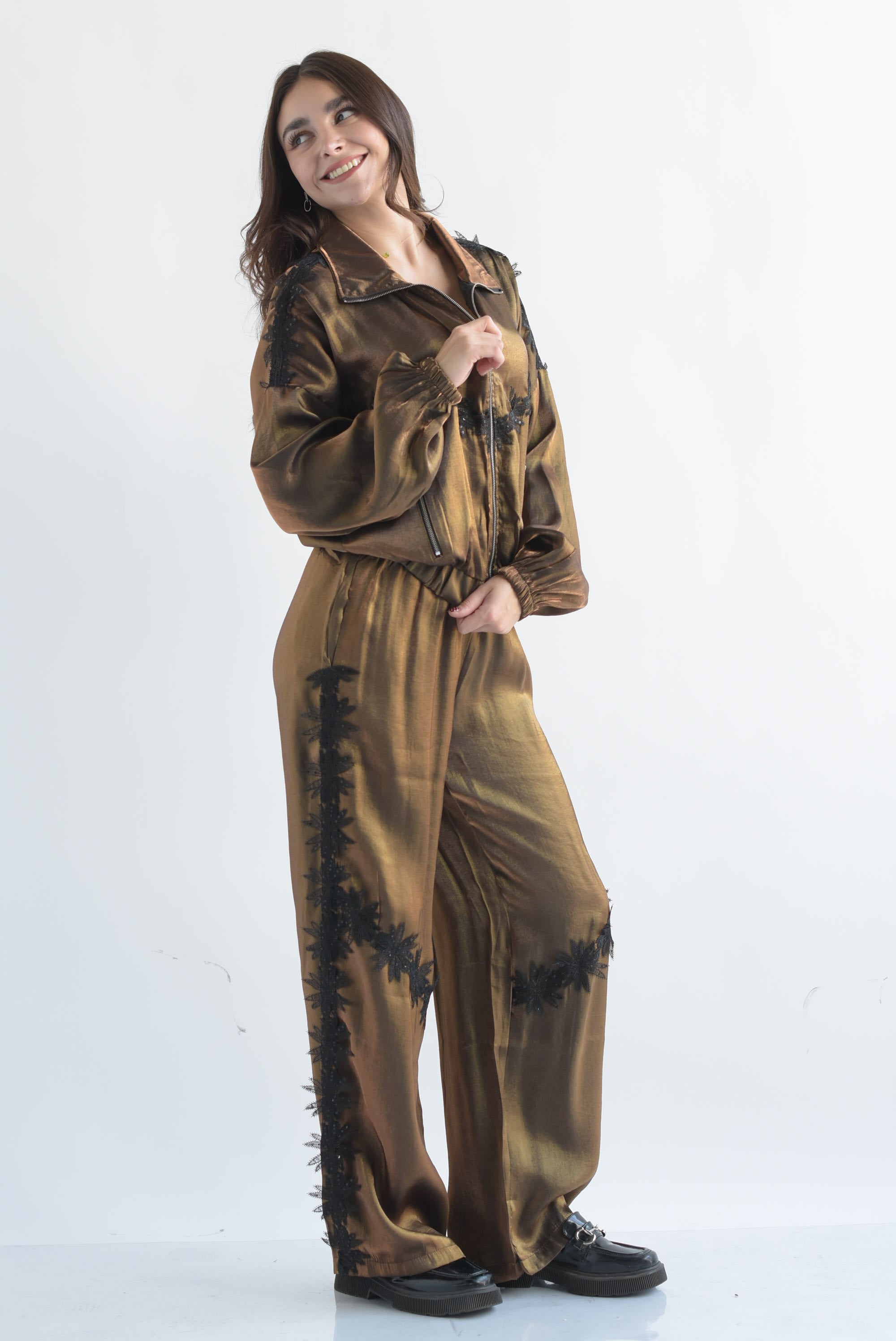 Set Pantalón y Chamarra metalizado tira flores Cobre