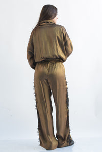 Fashion Styled Set Pantalón y Chamarra metalizado tira flores Cobre