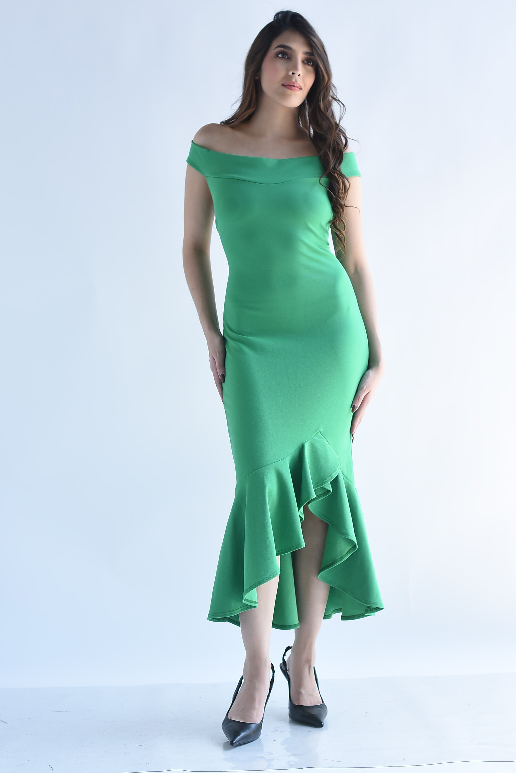 Vestido midi off shoulder olán Verde