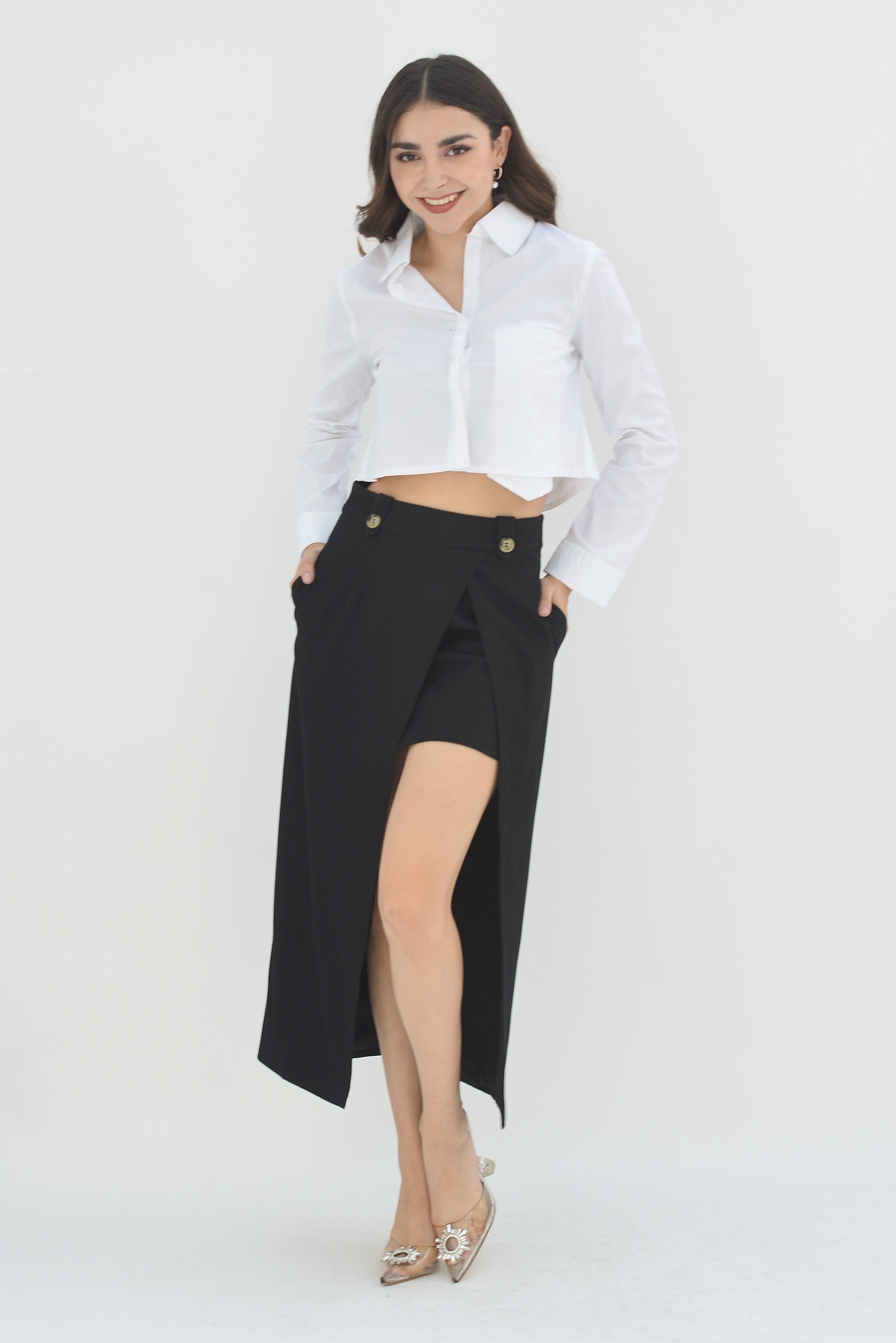 Falda midi abierta con fondo en mini falda