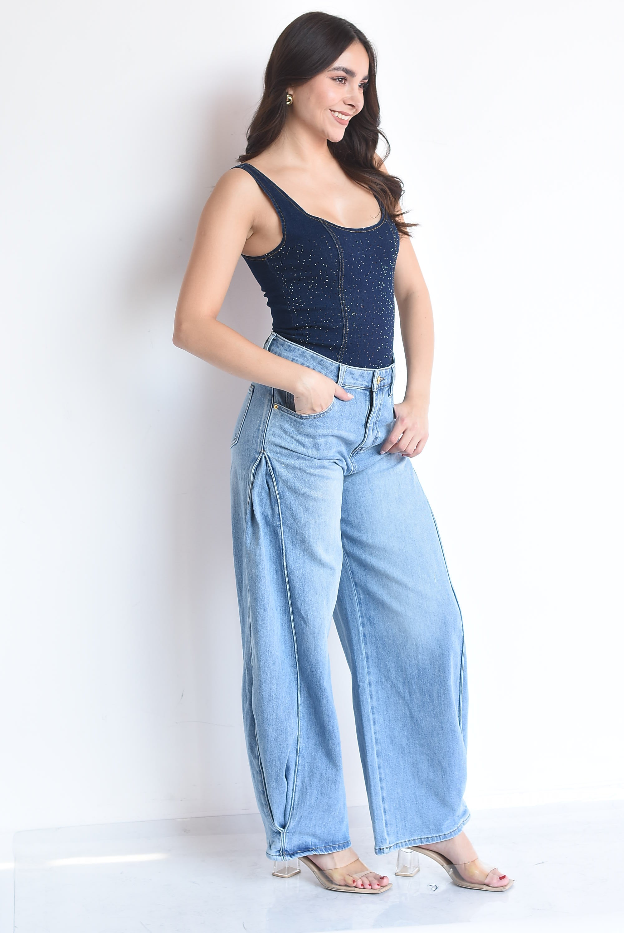 Jeans barrel pinza lateral