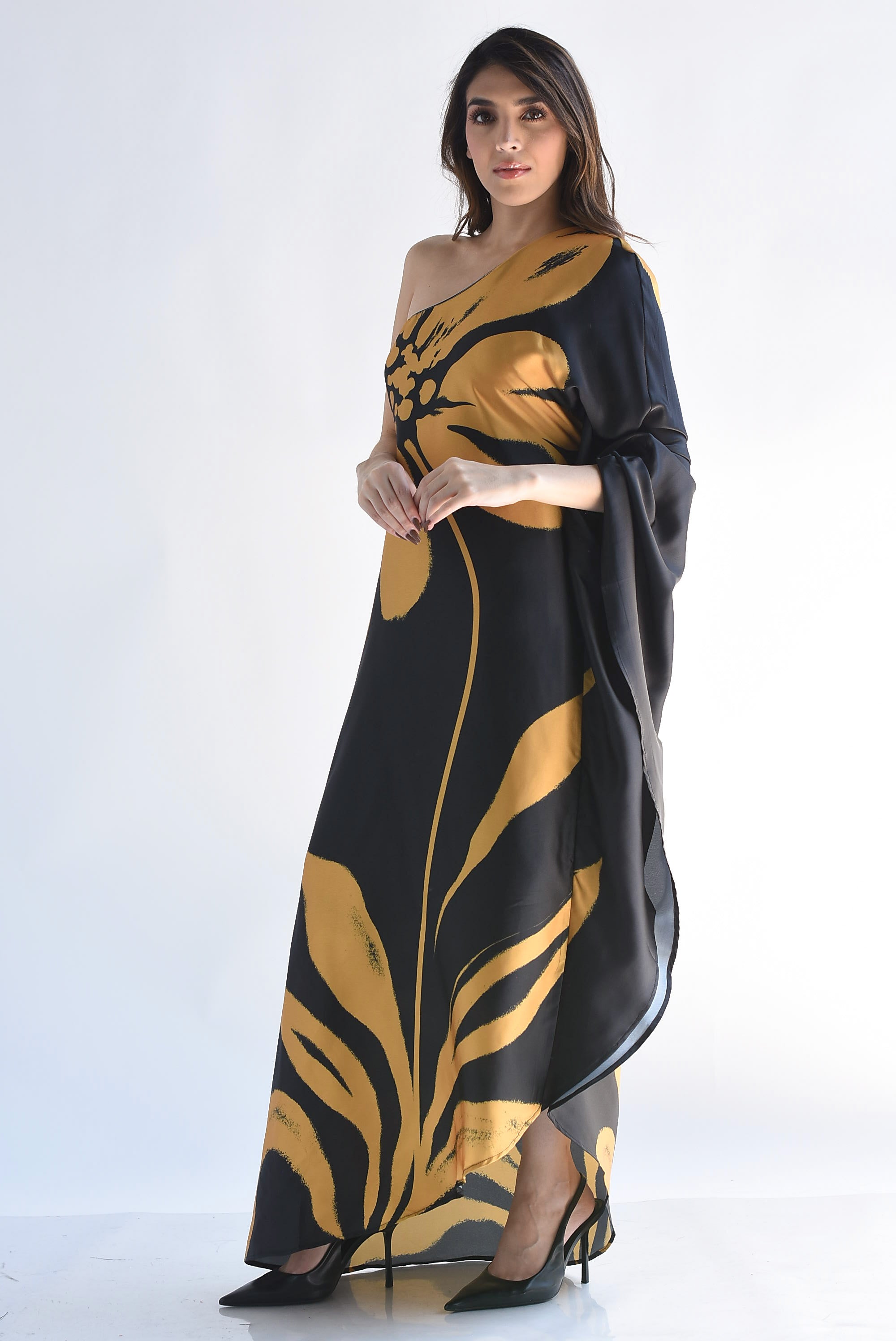Vestido asimétrico flor dorada