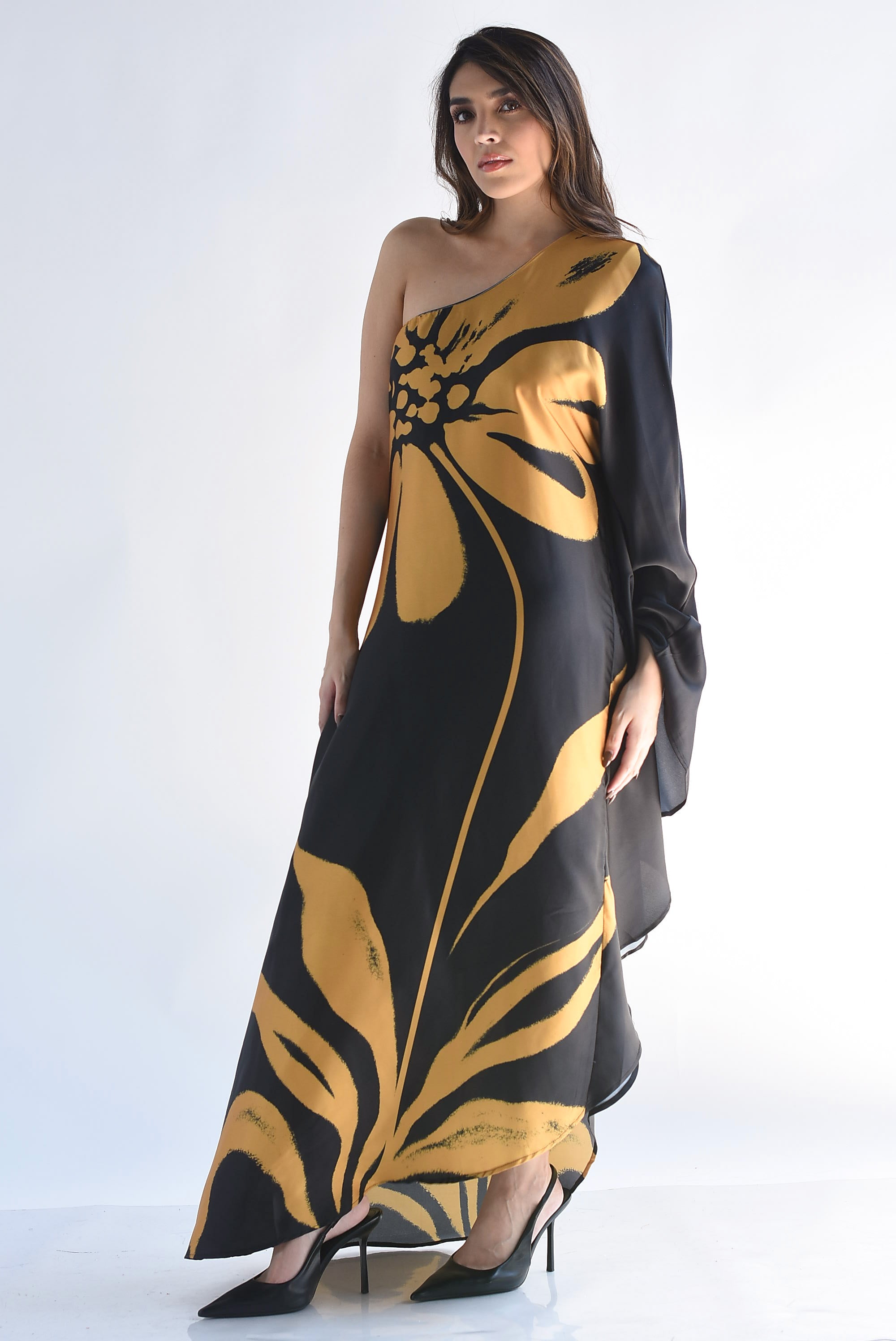 Vestido asimétrico flor dorada
