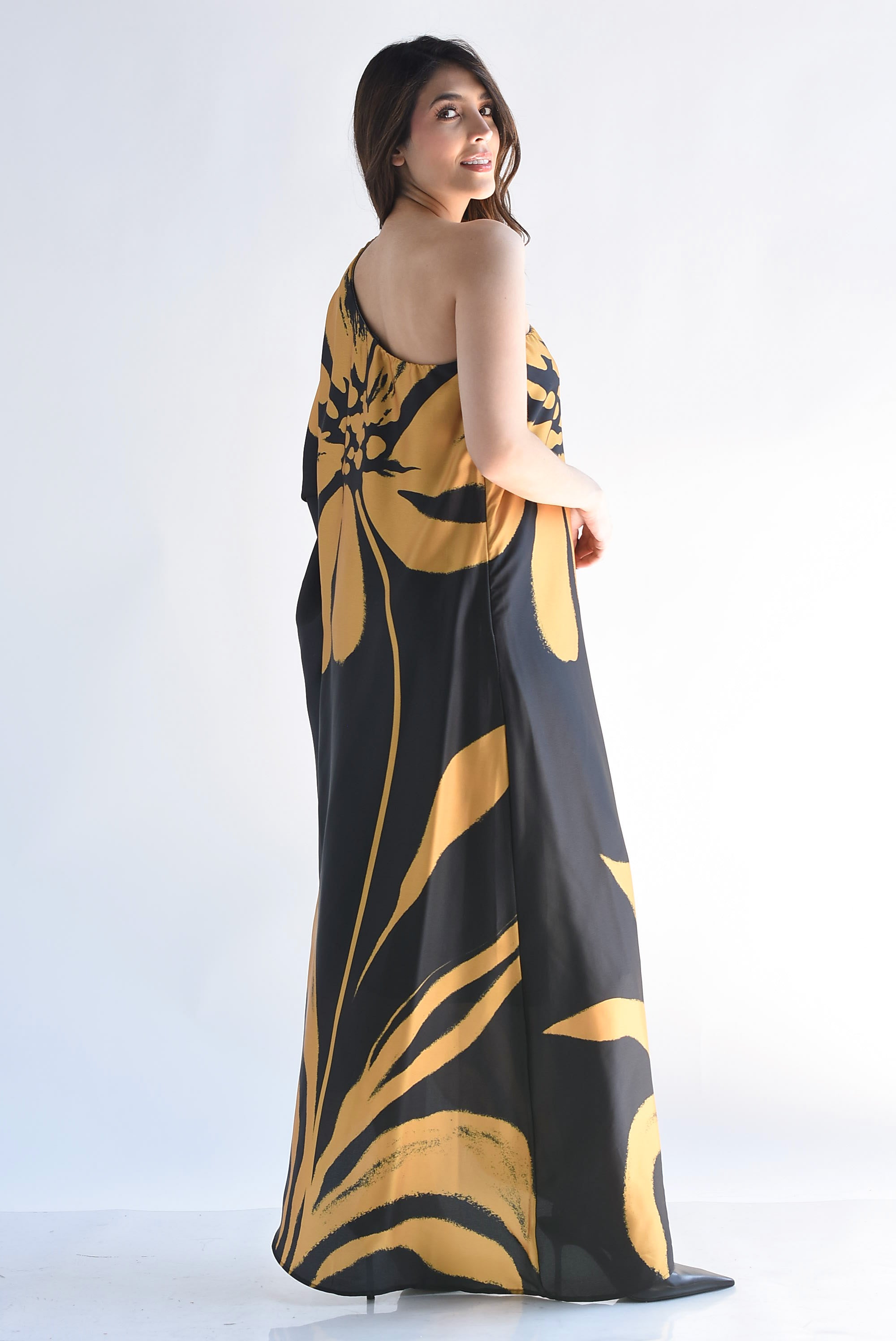 Vestido asimétrico flor dorada