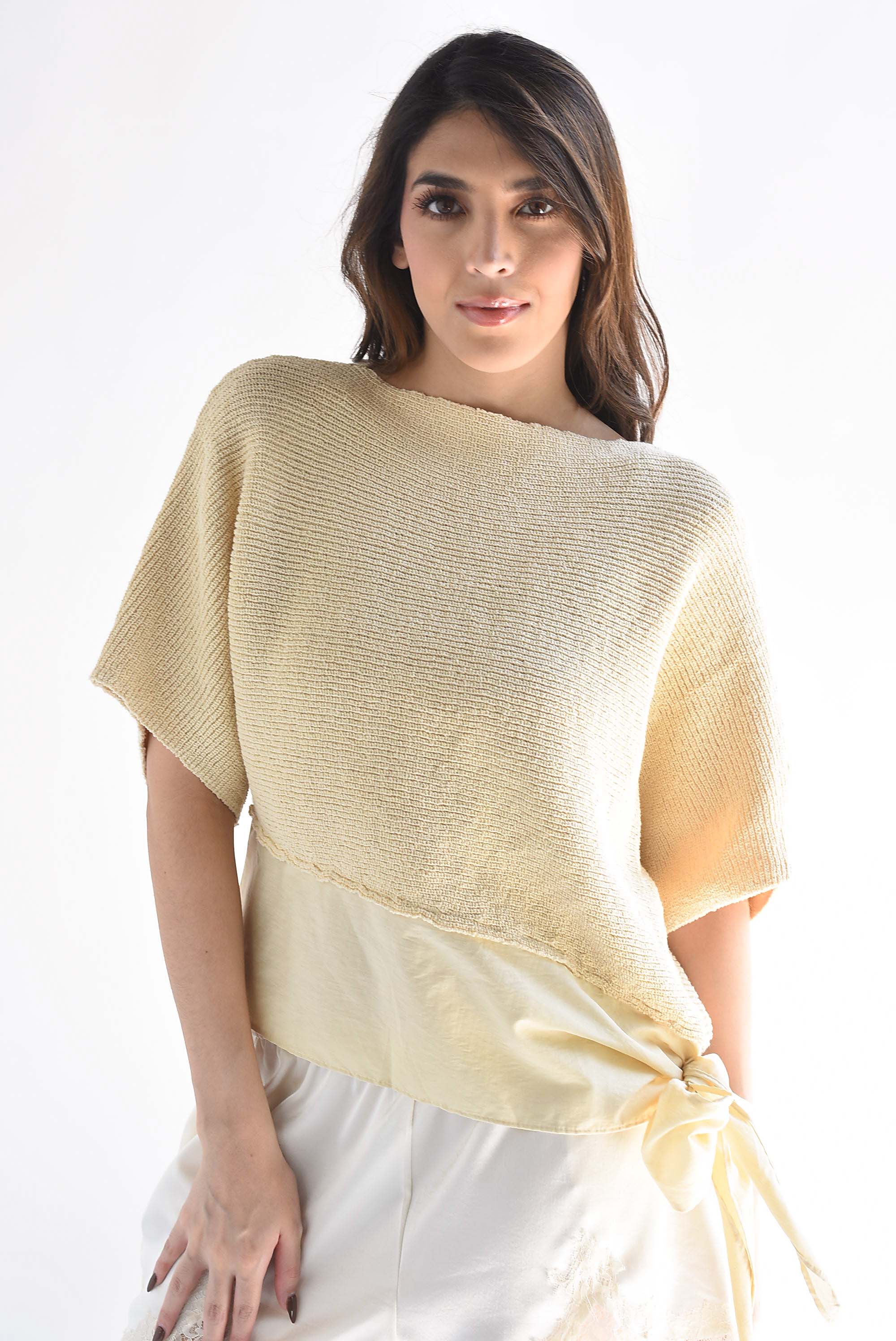Blusa punto pretina asimétrica