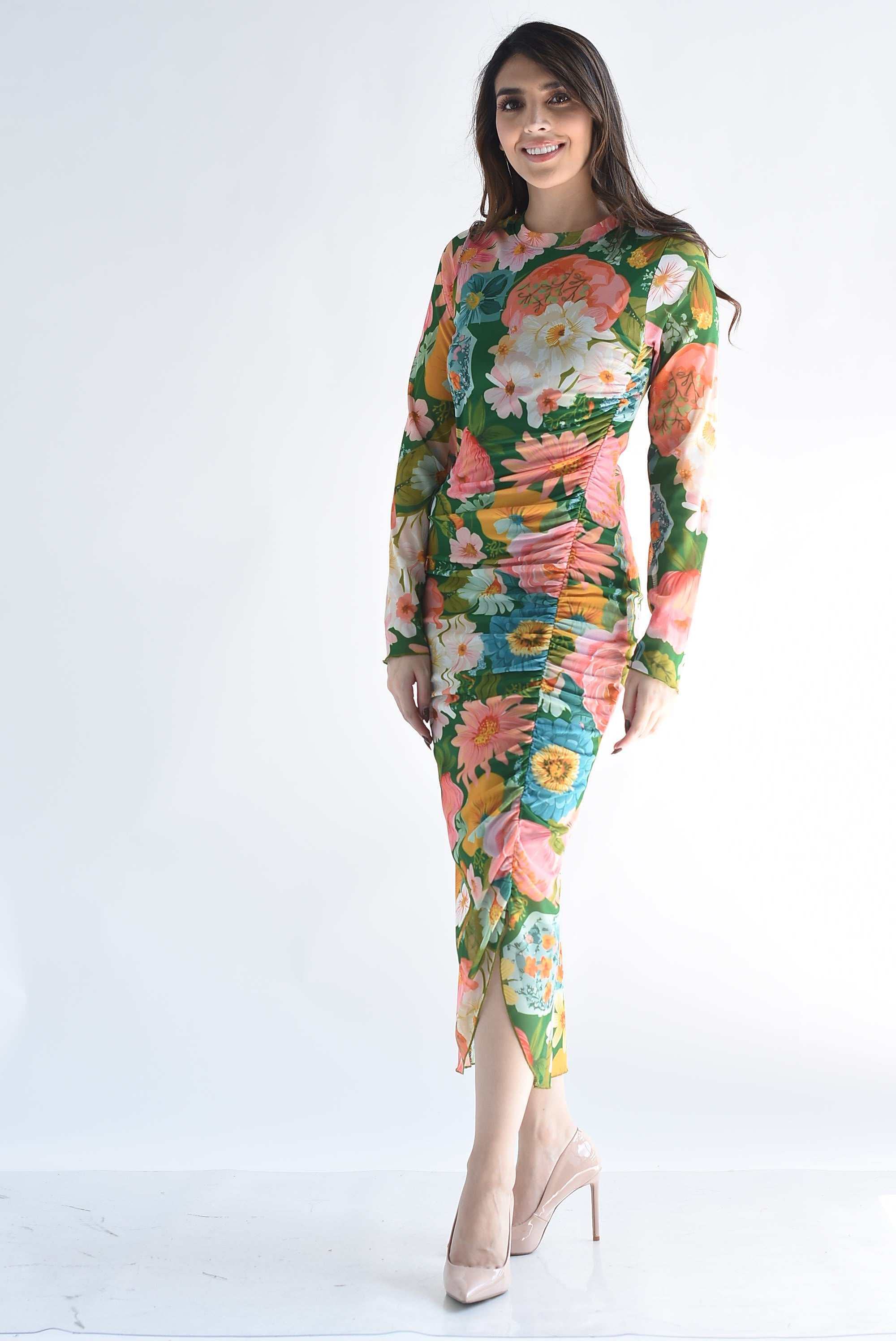 Vestido mesh drapeado lateral flores