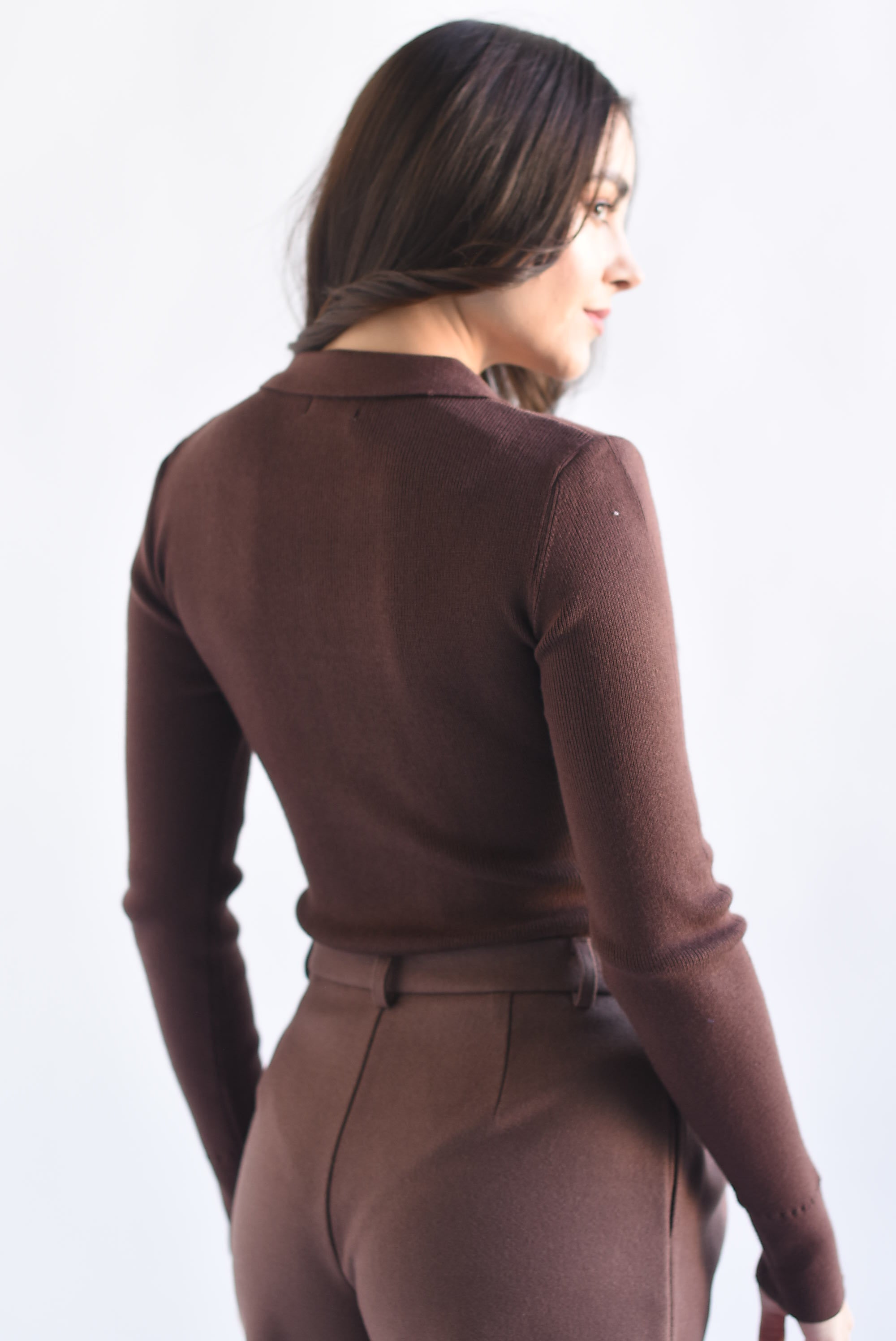 Body punto rombos cuello polo