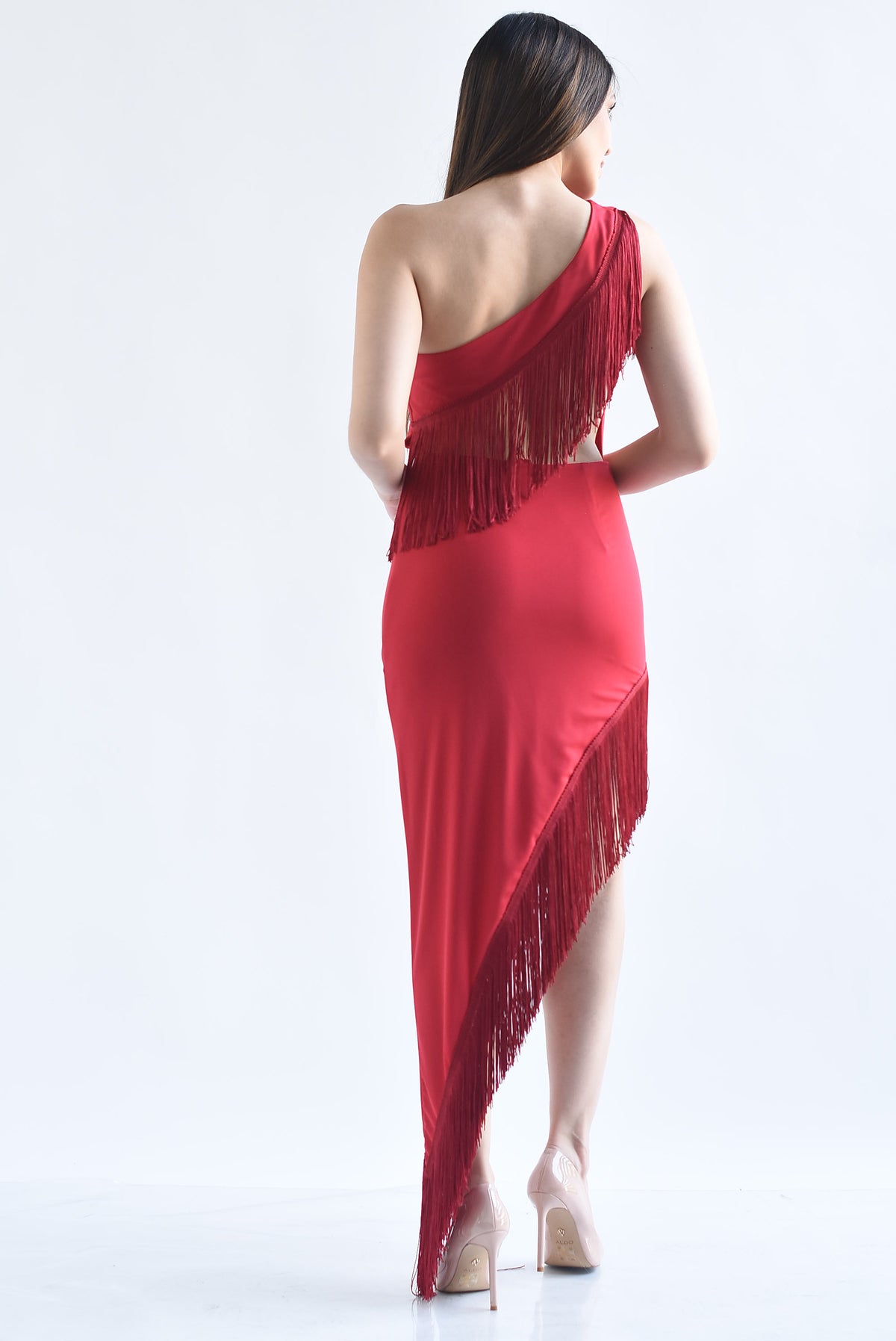 Vestido mesh asimétrico cut-out flecos
