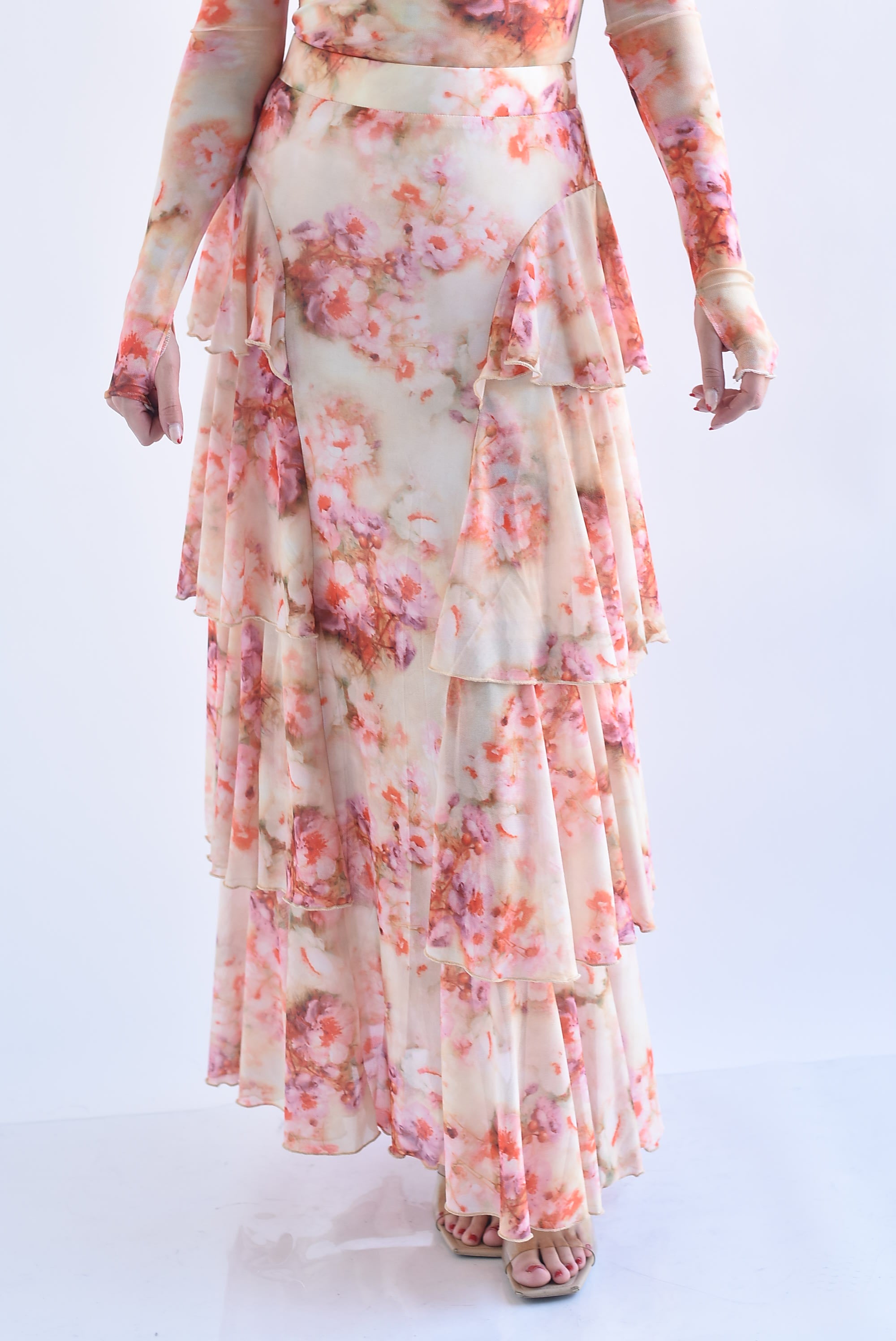 Set Falda olanes y Body mesh off-shoulder flores
