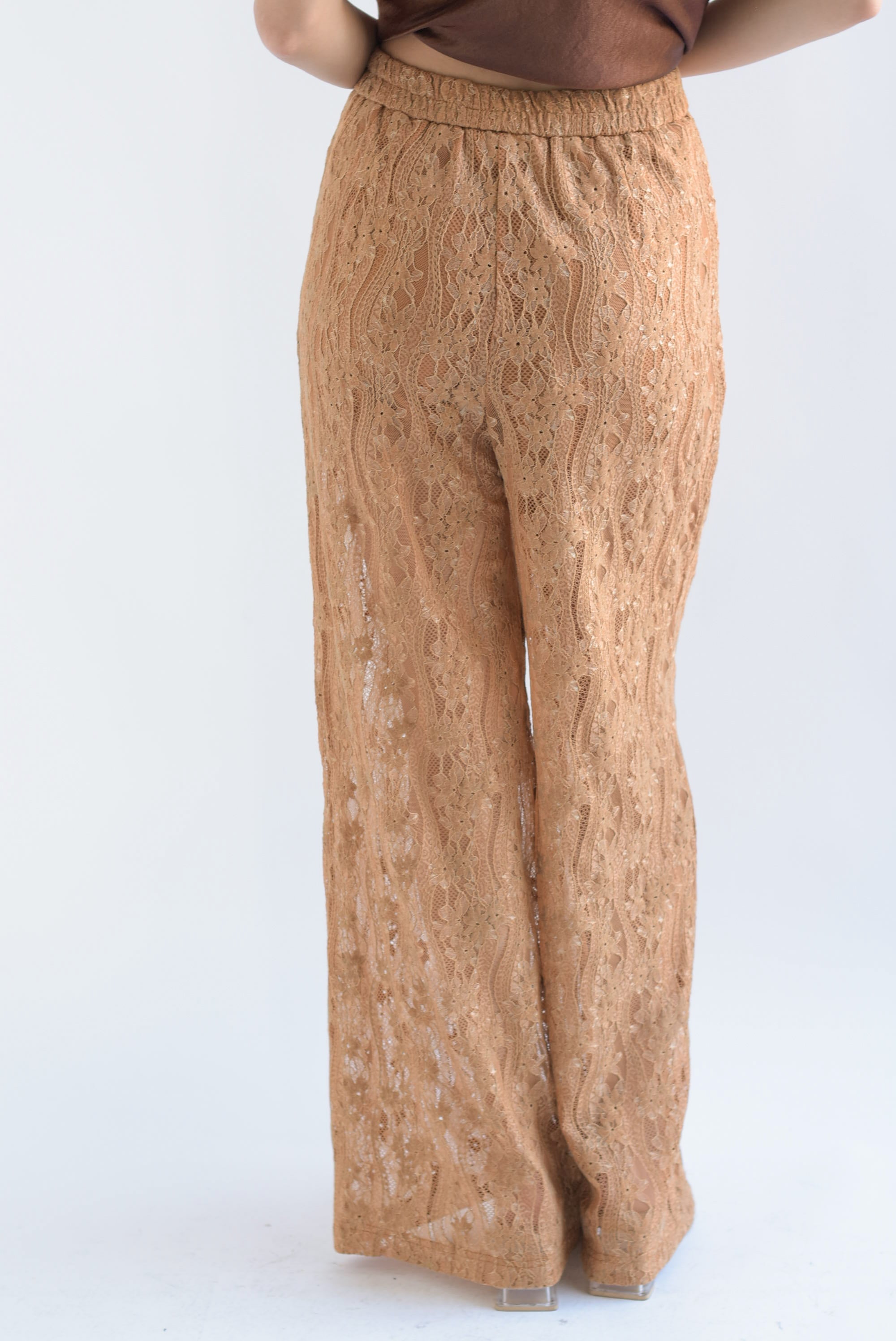 Pantalón wide encaje Camel