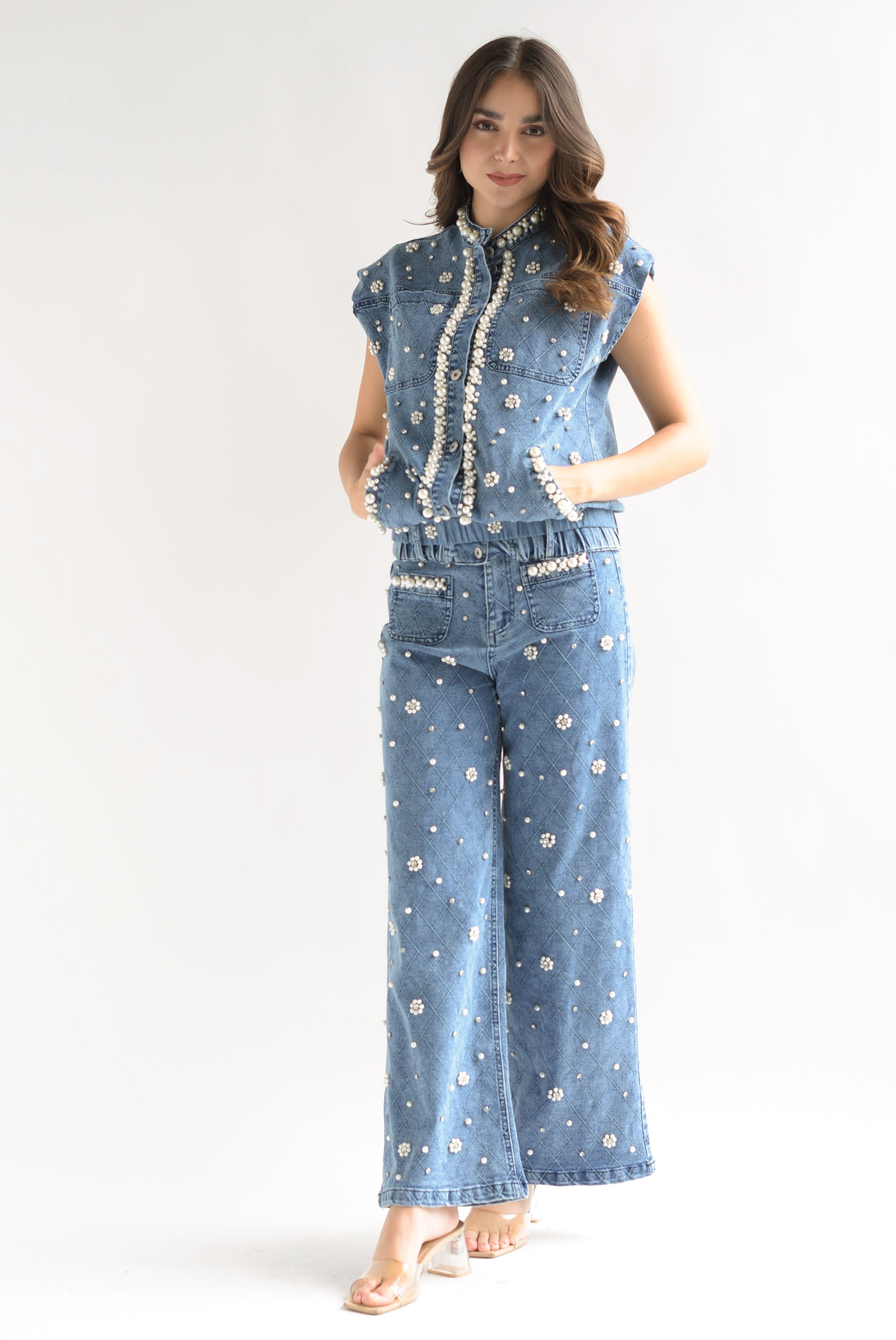 Set Pantalón y Chaleco joyas y perlas Denim