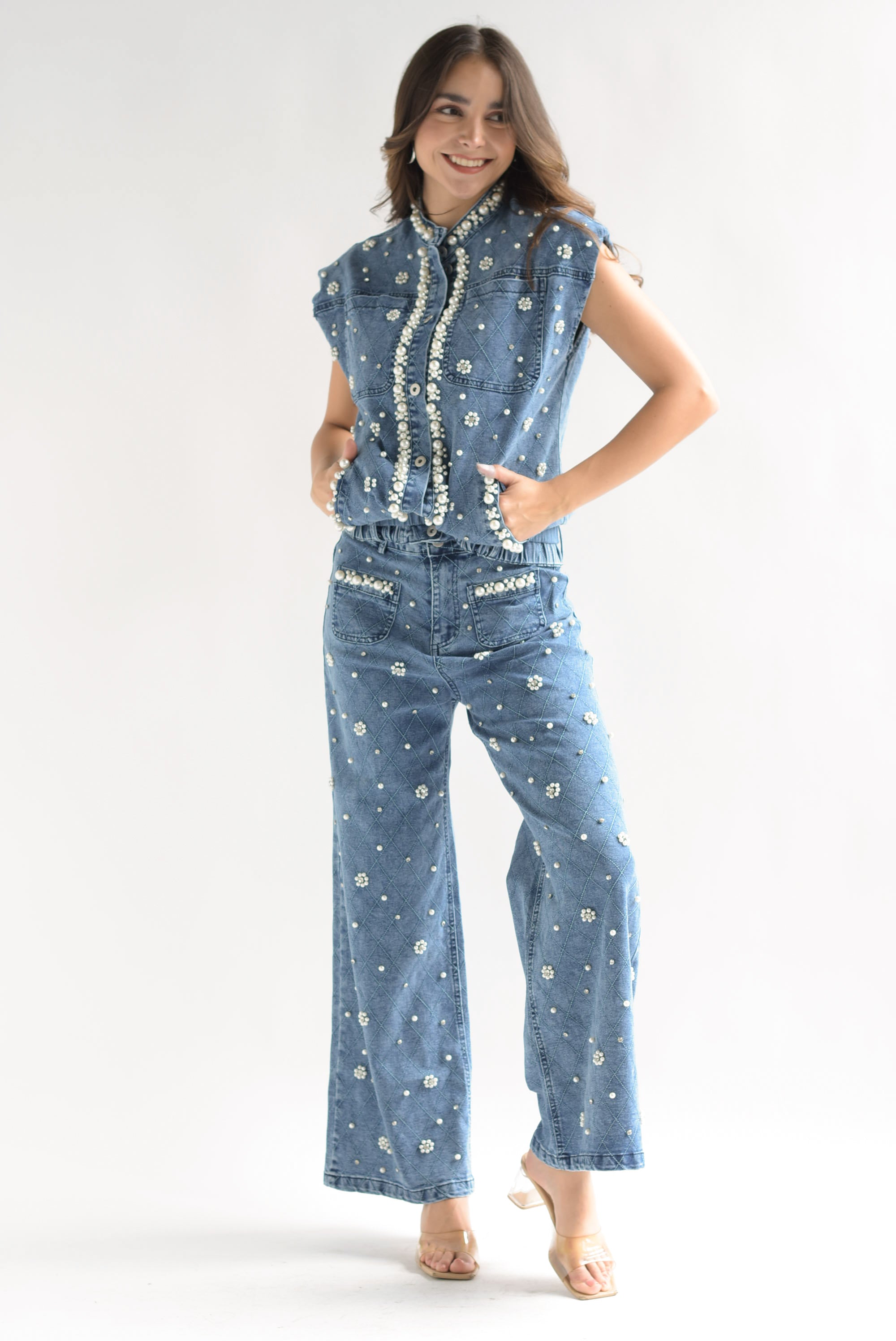 Set Pantalón y Chaleco joyas y perlas Denim