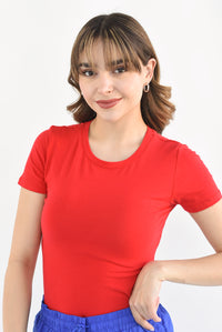 Fashion Styled T-Shirt básica cuello redondo Roja