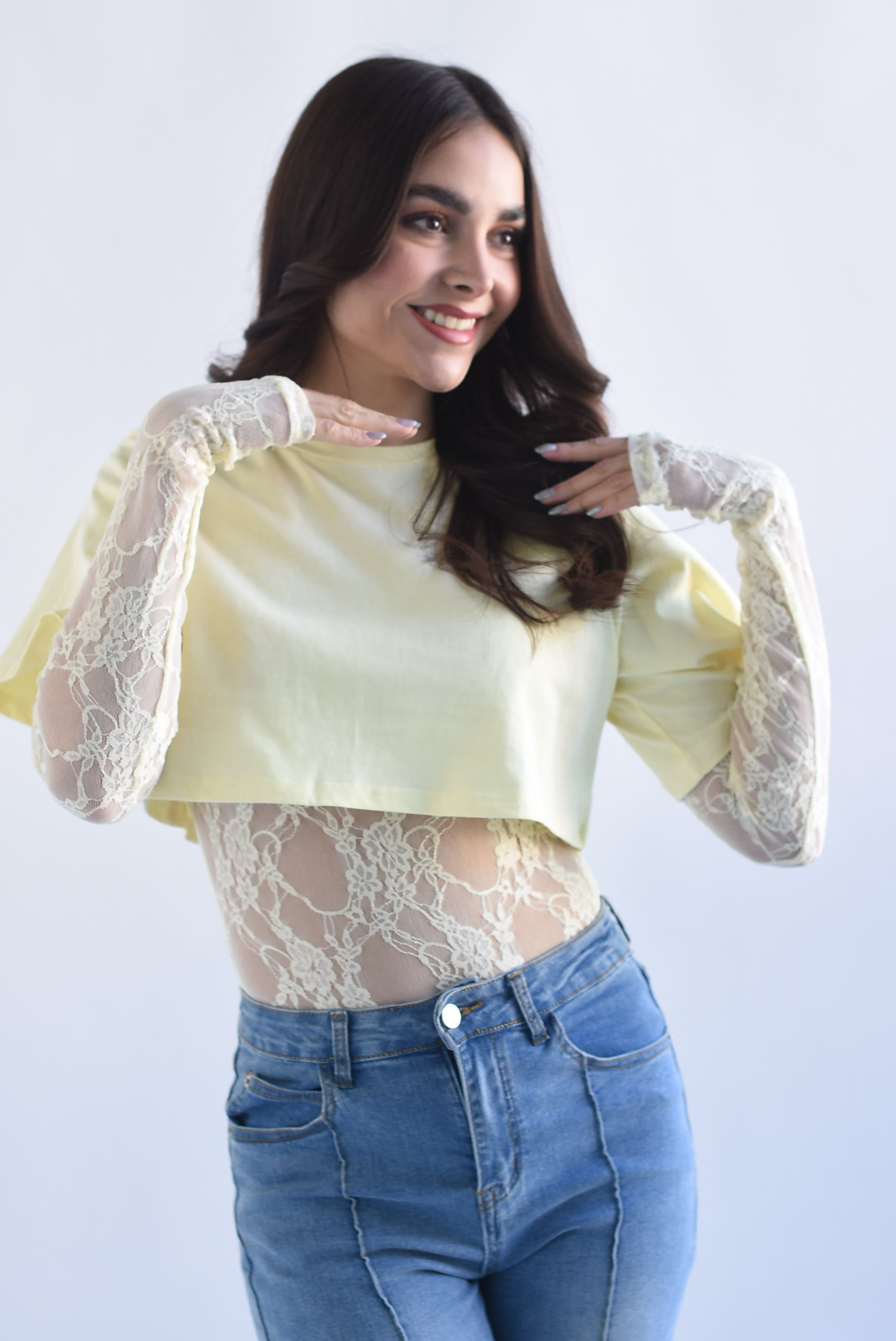 Set Body encaje y T-Shirt crop