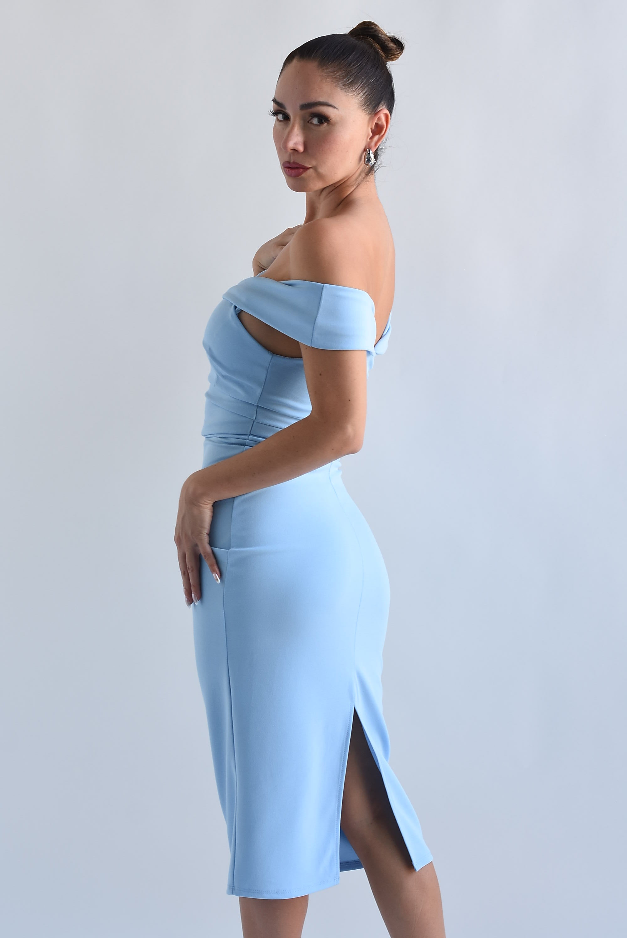 Vestido off-shoulder Azul Baby