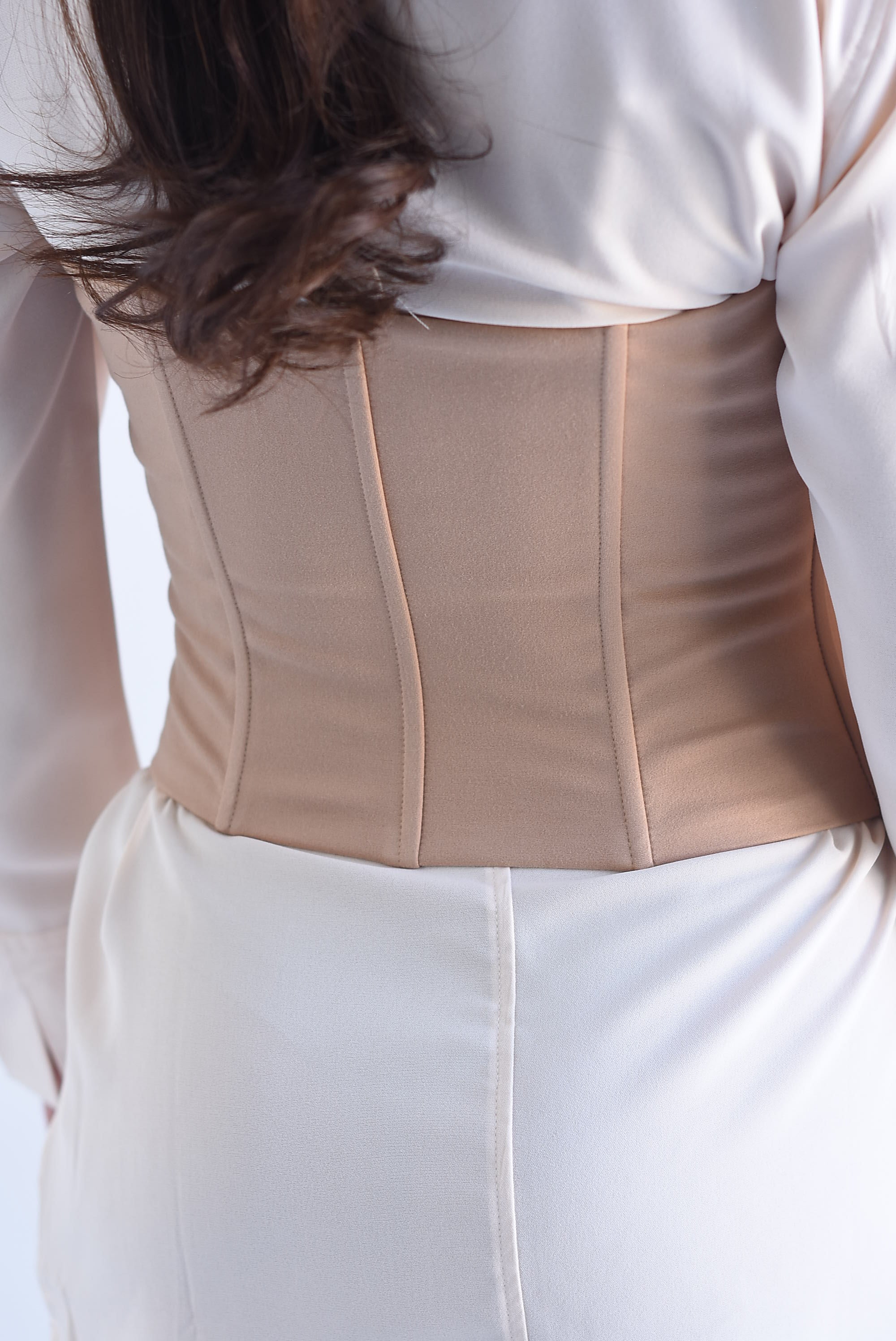 Corset strapless costuras