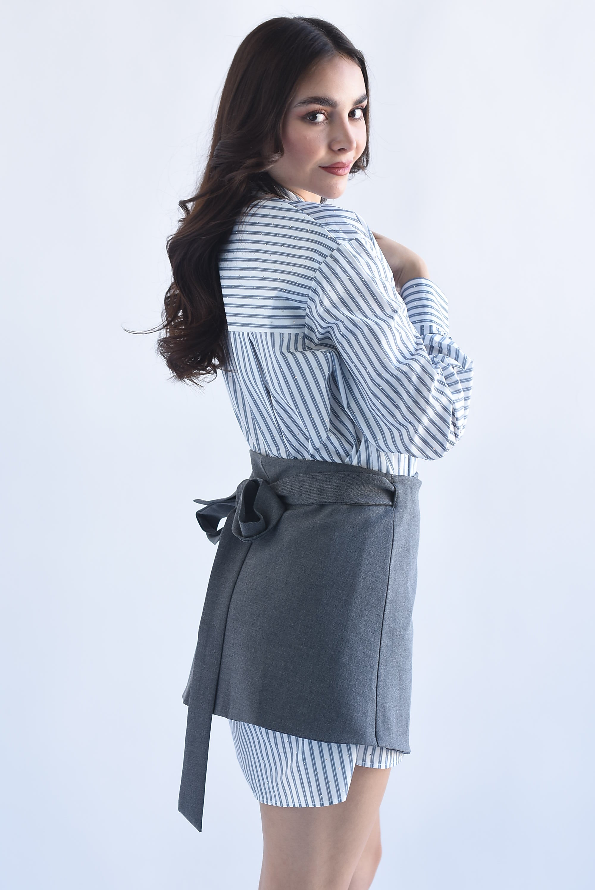 Vestido camisa con falda envolvente