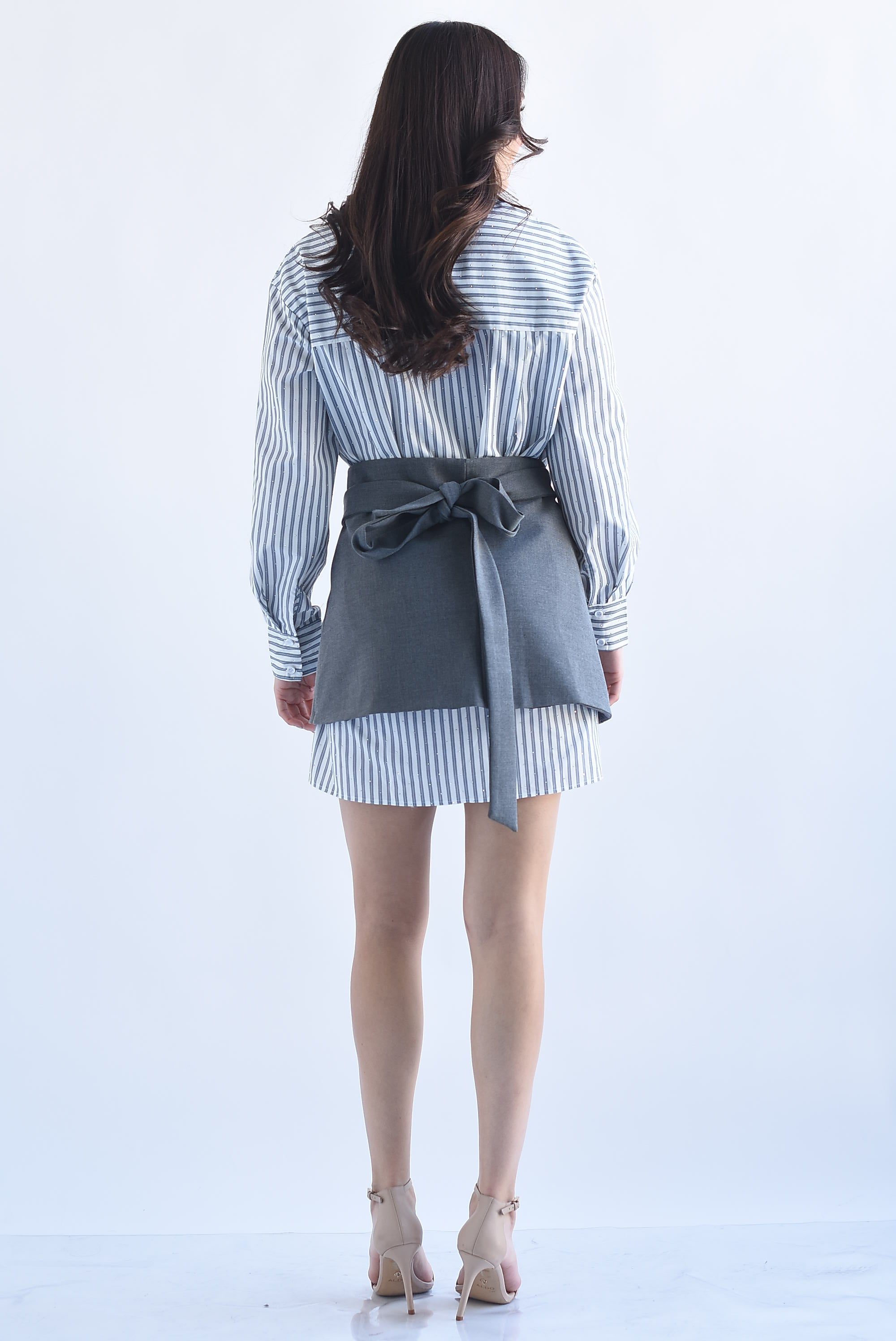 Vestido camisa con falda envolvente