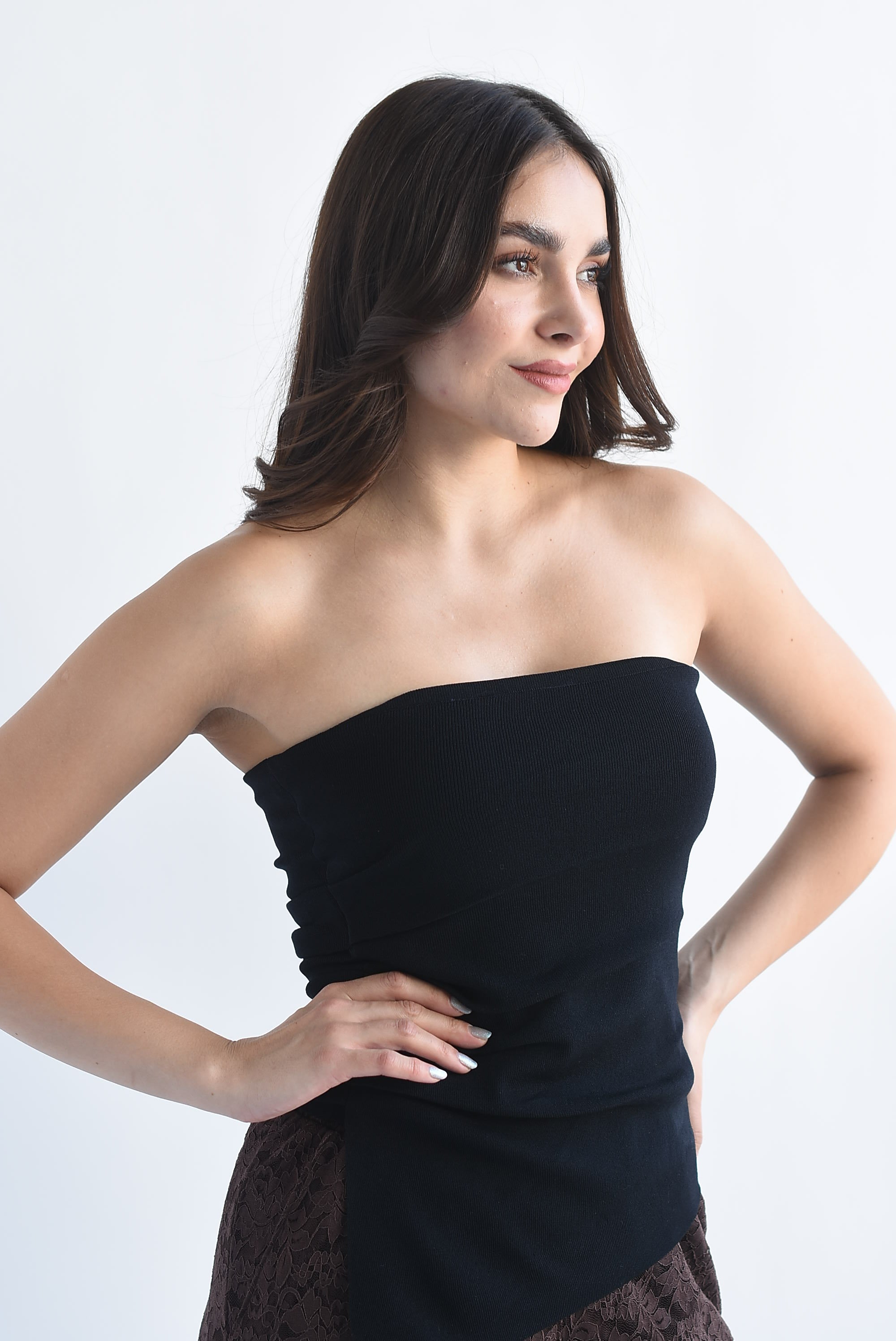 Blusa punto strapless asimétrica