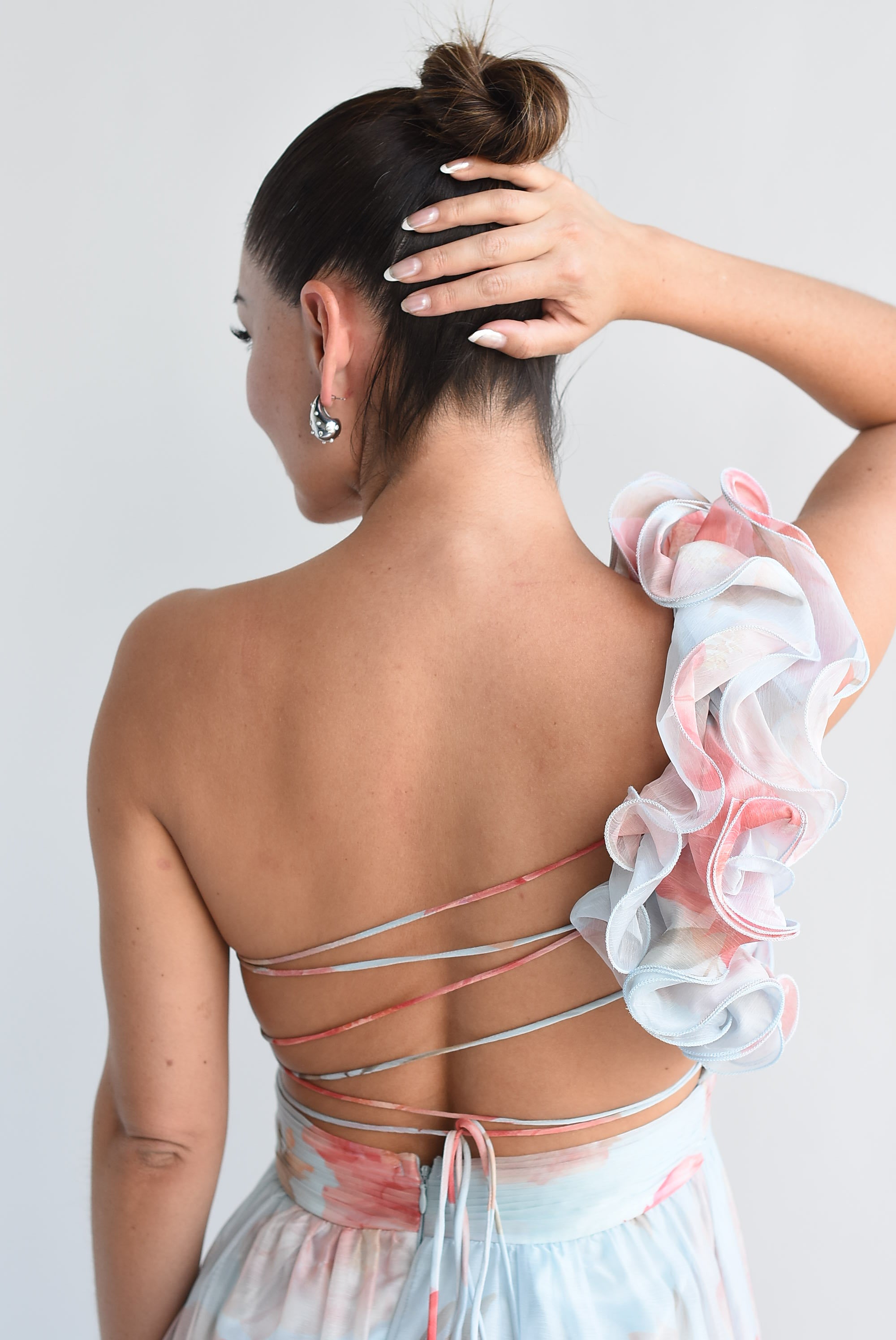 Vestido largo flores hombro escarolas Azul Baby