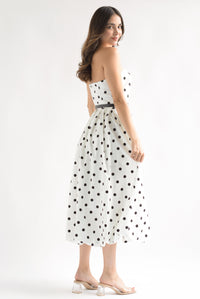Fashion Styled Vestido globo strapless Polka Dots Blanco