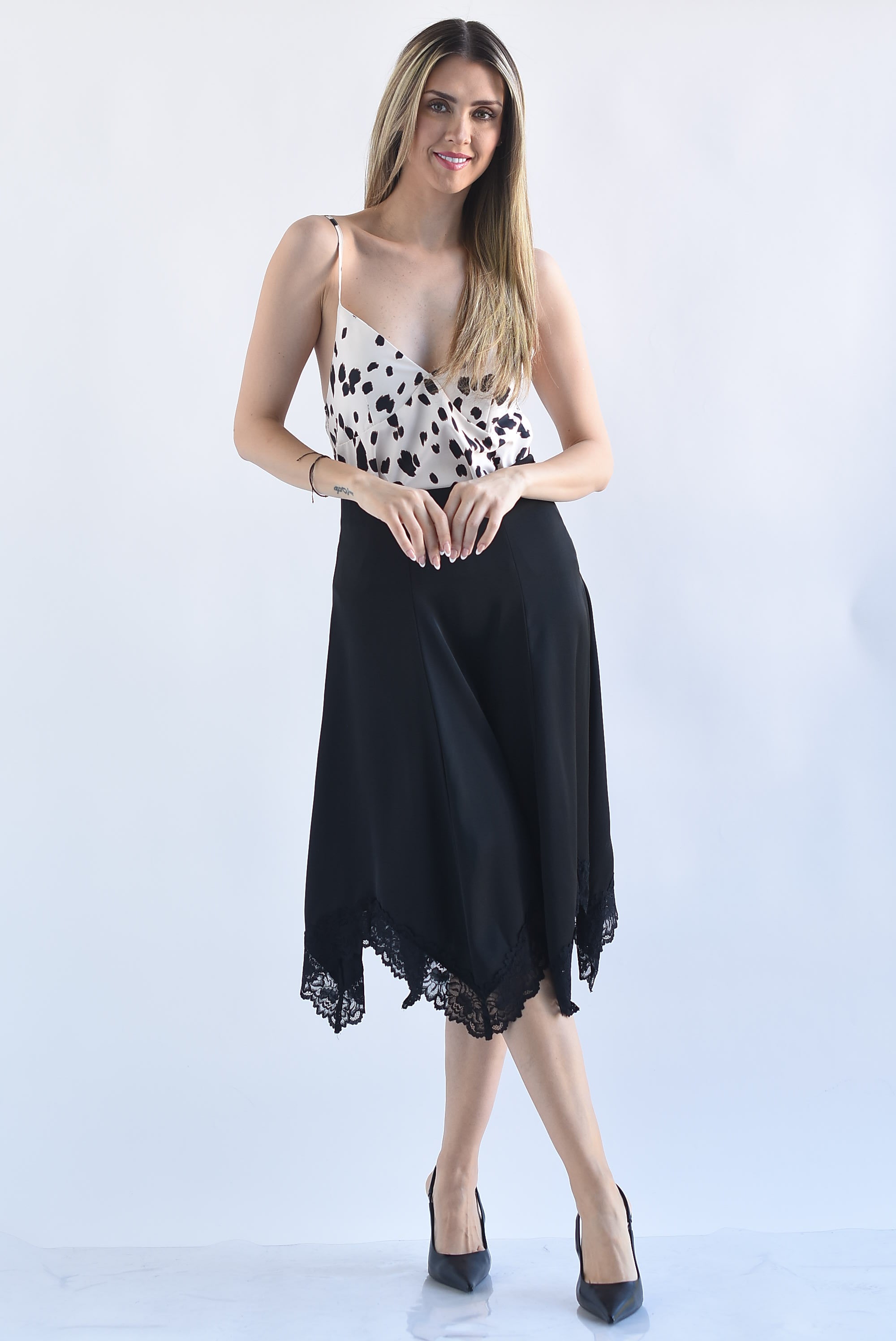 Falda lencera picos encaje