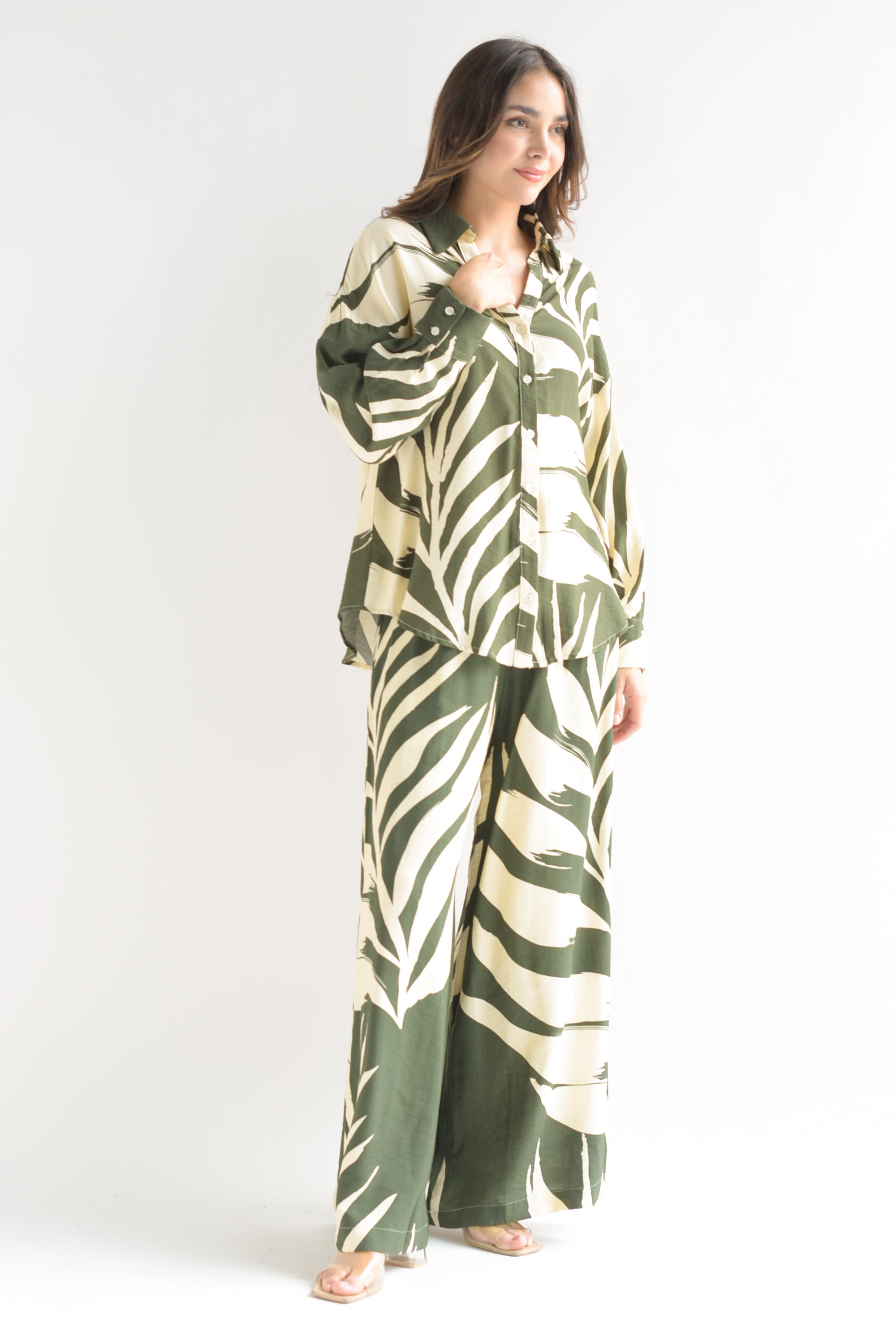 Set Pantalón y Camisa tropical Verde Olivo
