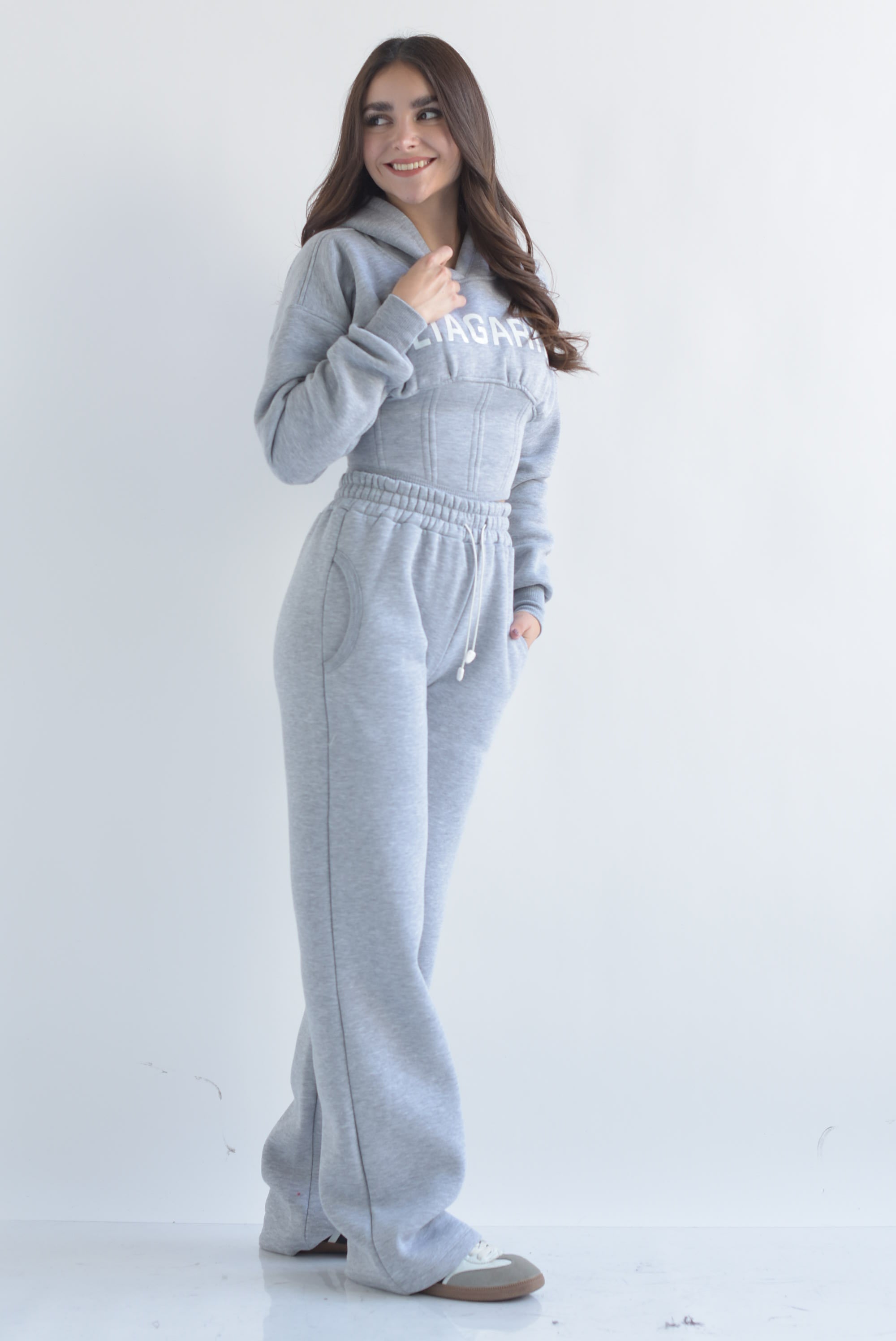 Set Pantalón y Sudadera corset Gris