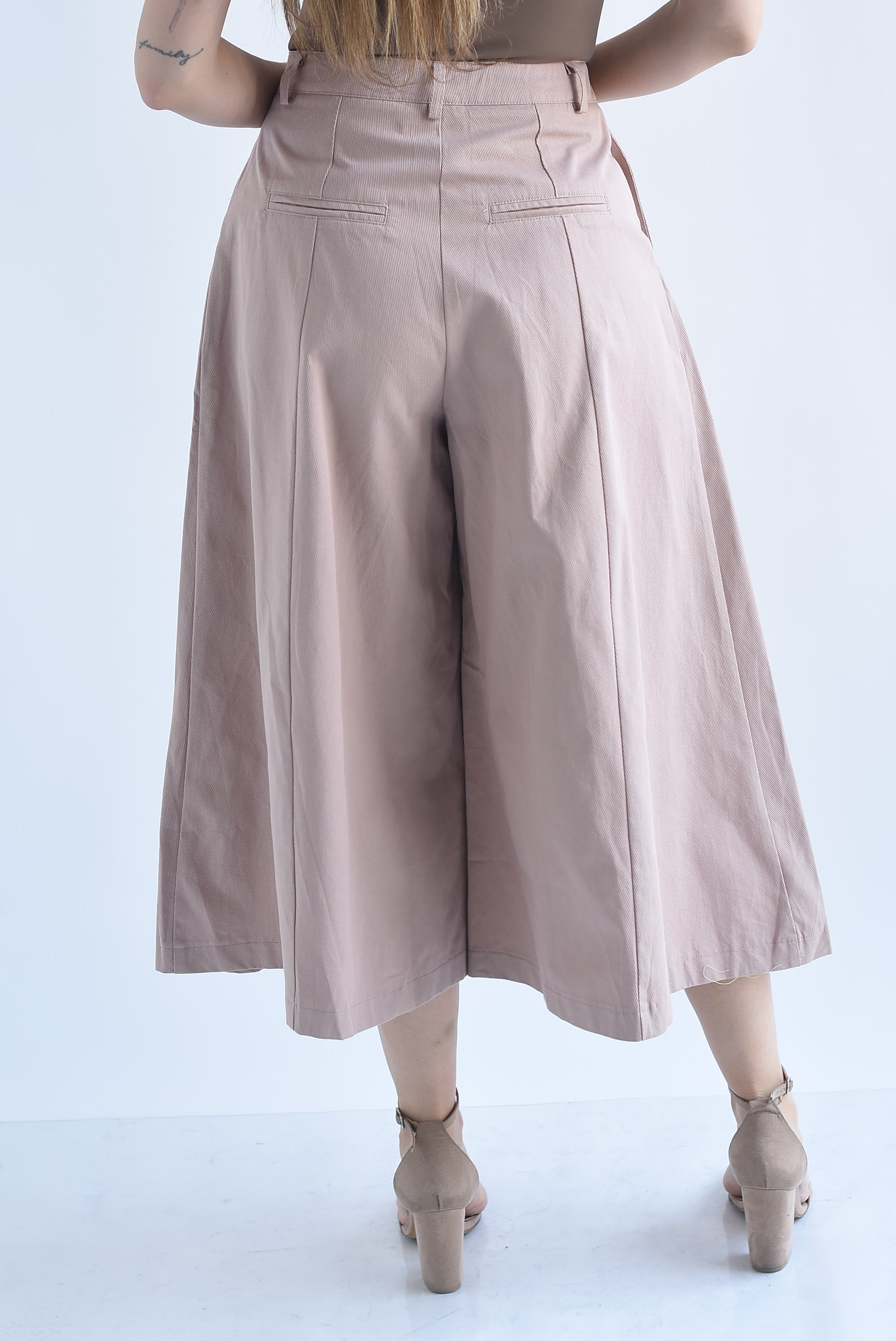 Pantalón culotte pinzas