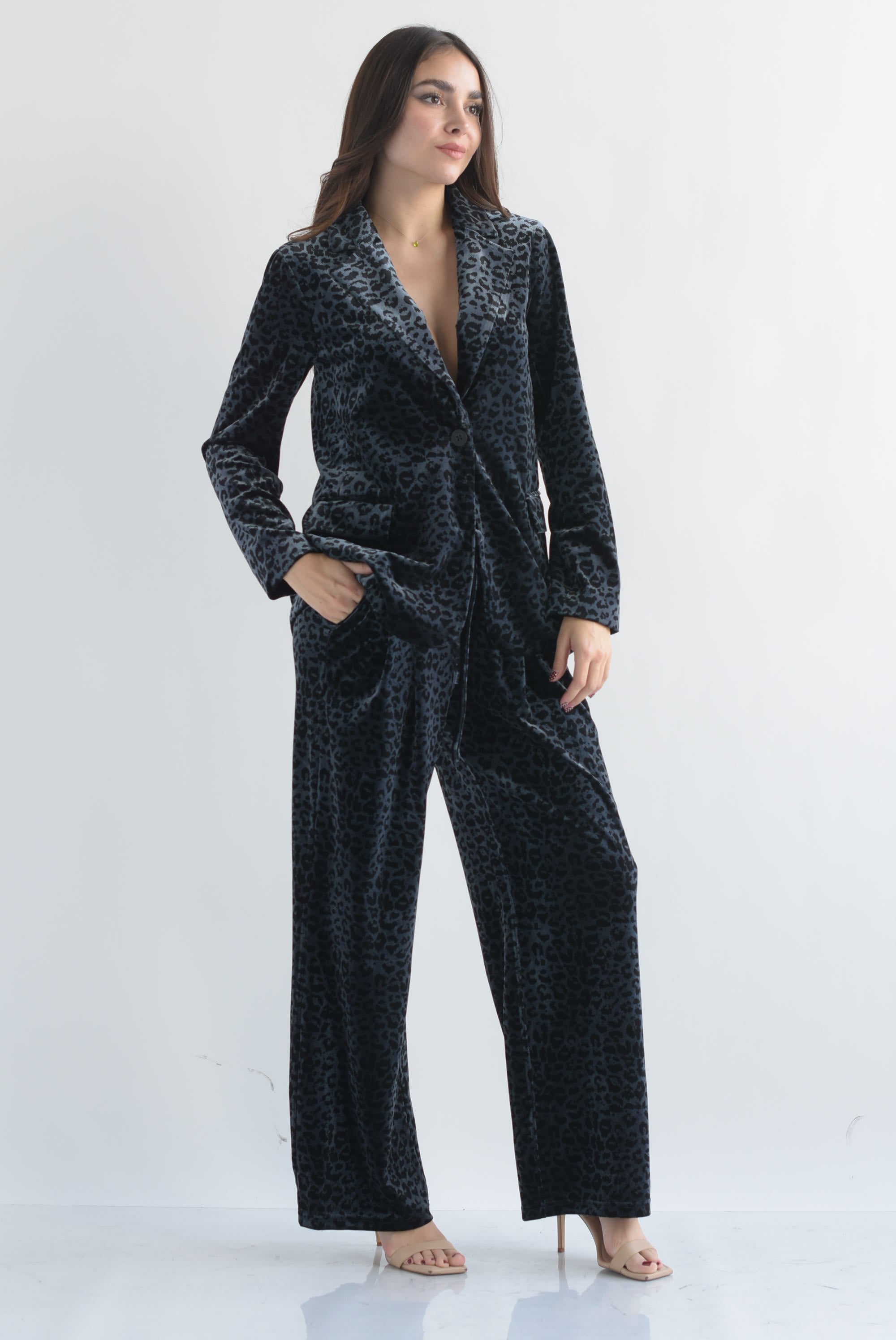 Set Pantalón y Blazer terciopelo leopardo Azul Cobalto