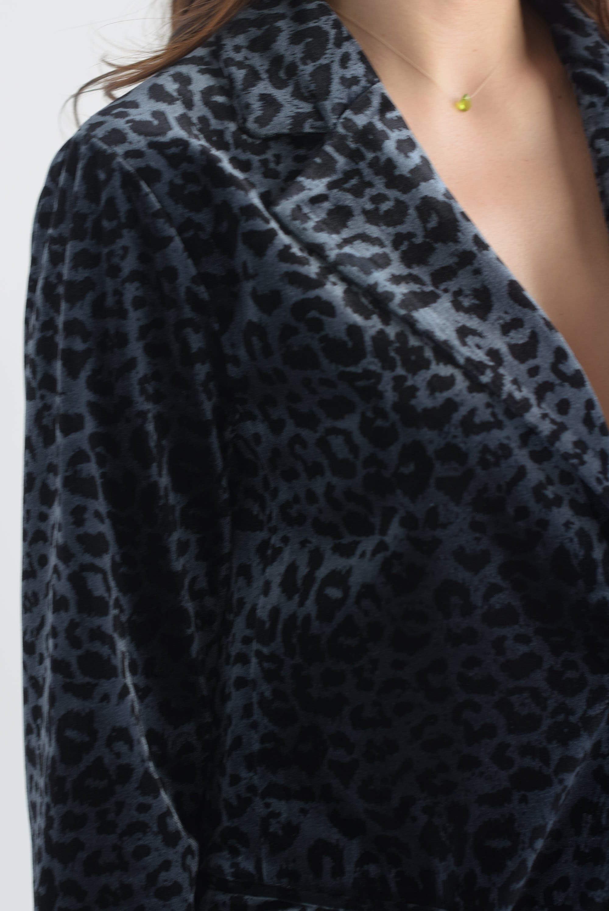 Set Pantalón y Blazer terciopelo leopardo Azul Cobalto