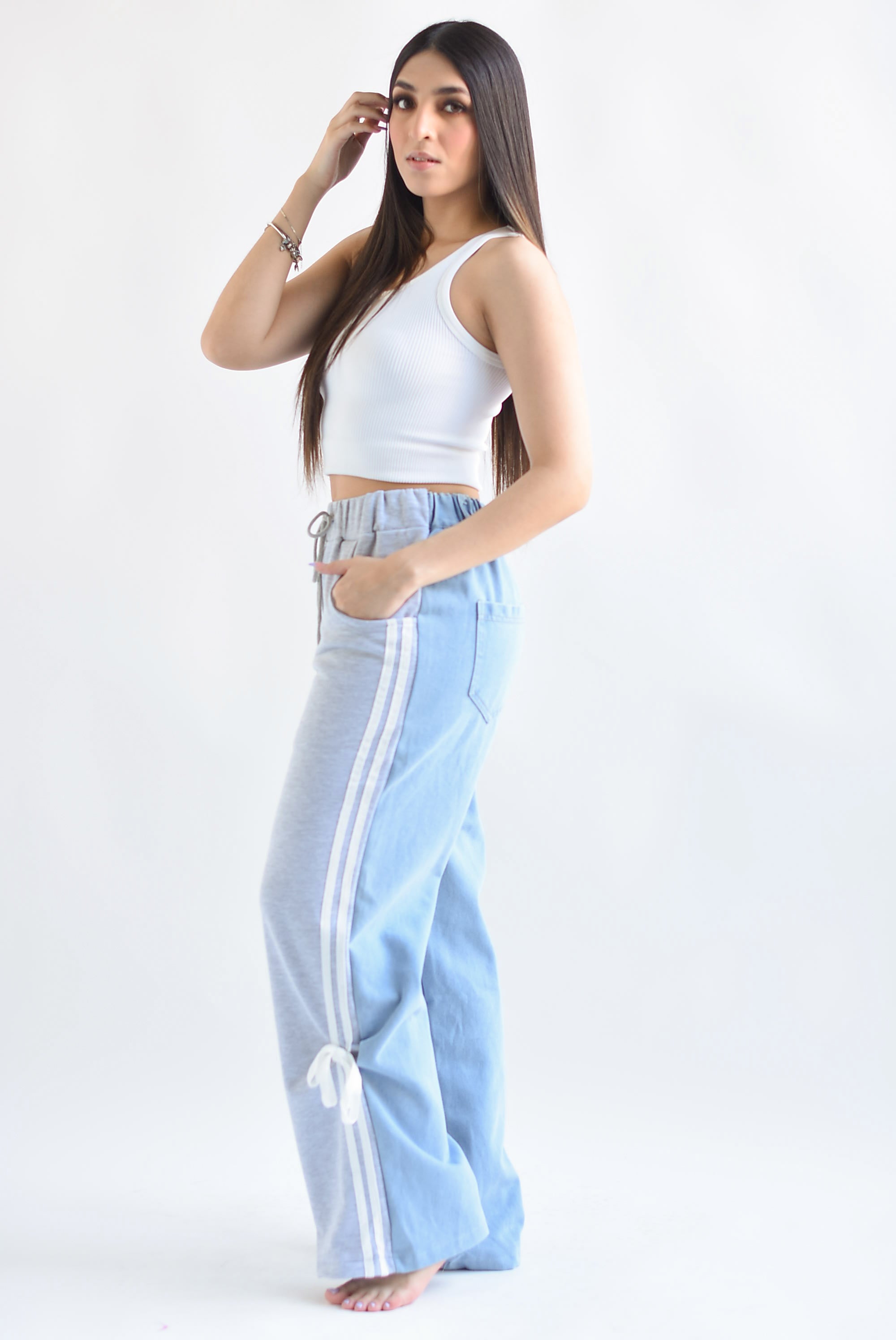 Pantalón track lazos Gris con Denim – Fashion Styled