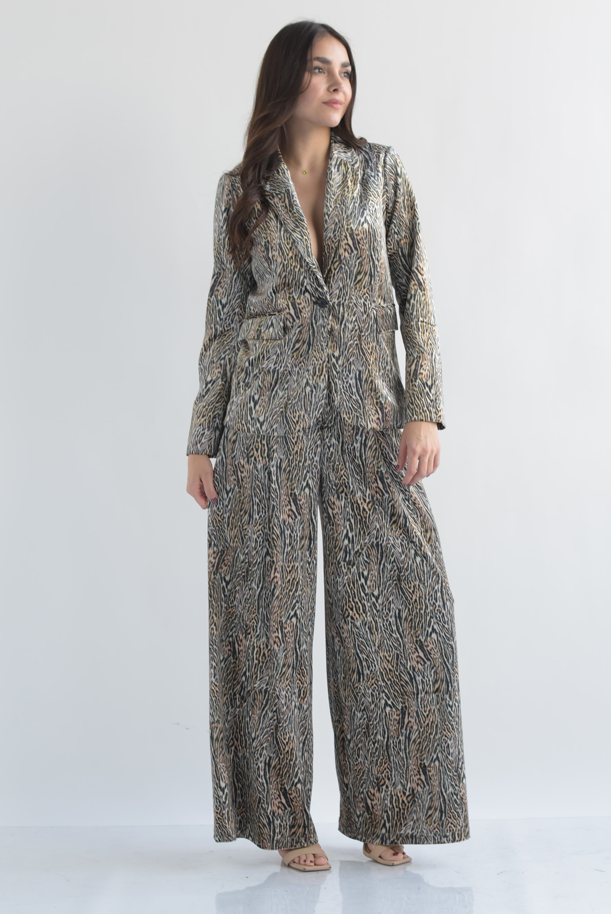 Set Pantalón y Blazer terciopelo animal print Moka