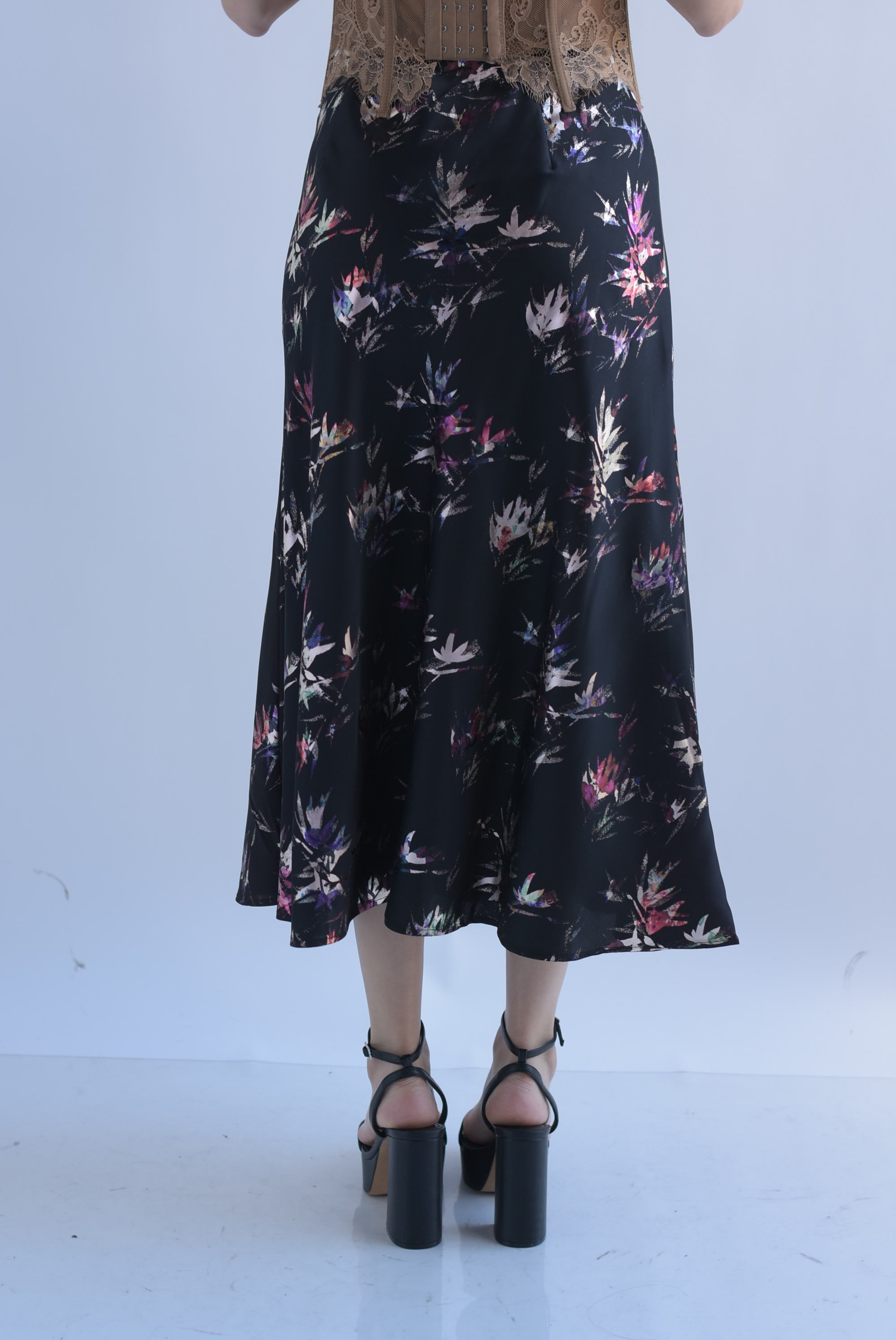 Falda corte A flores foil Negro