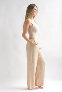 Fashion Styled Pantalón apariencia arrugada Crudo