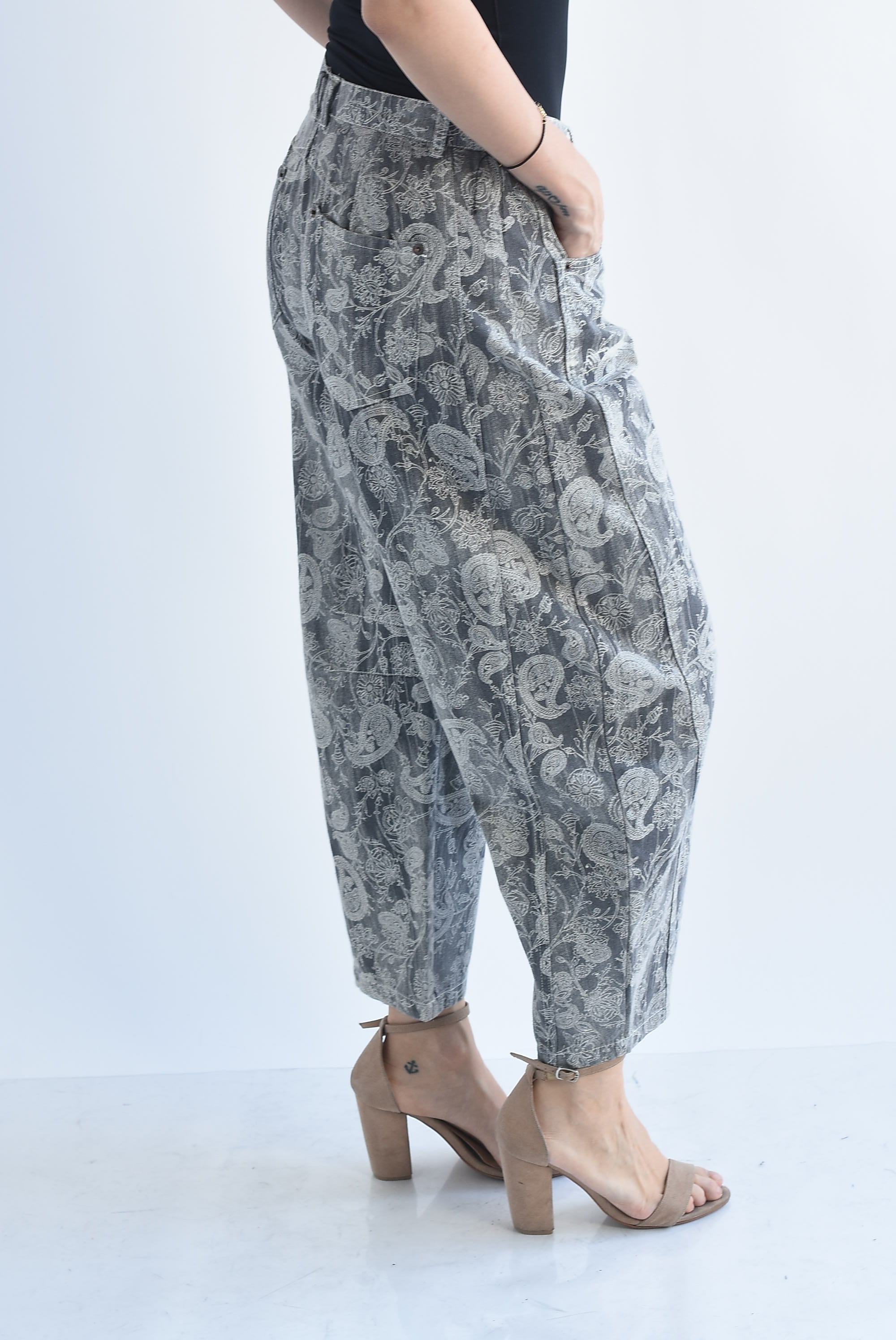 Jeans barrel paisley