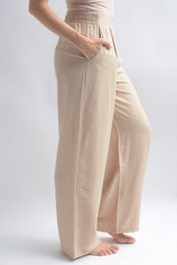 Fashion Styled Pantalón apariencia arrugada Crudo
