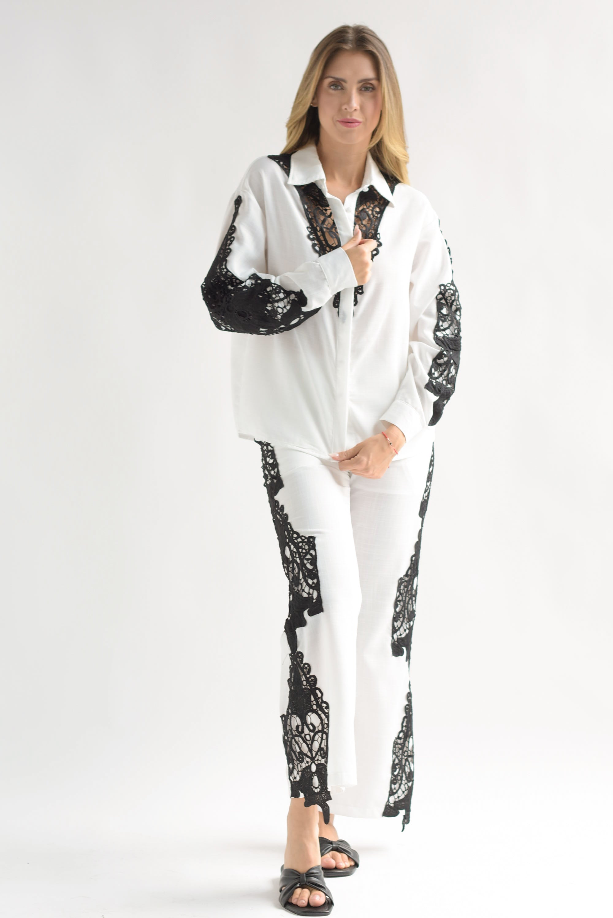 Set Pantalón y Camisa tira guipur Black & White