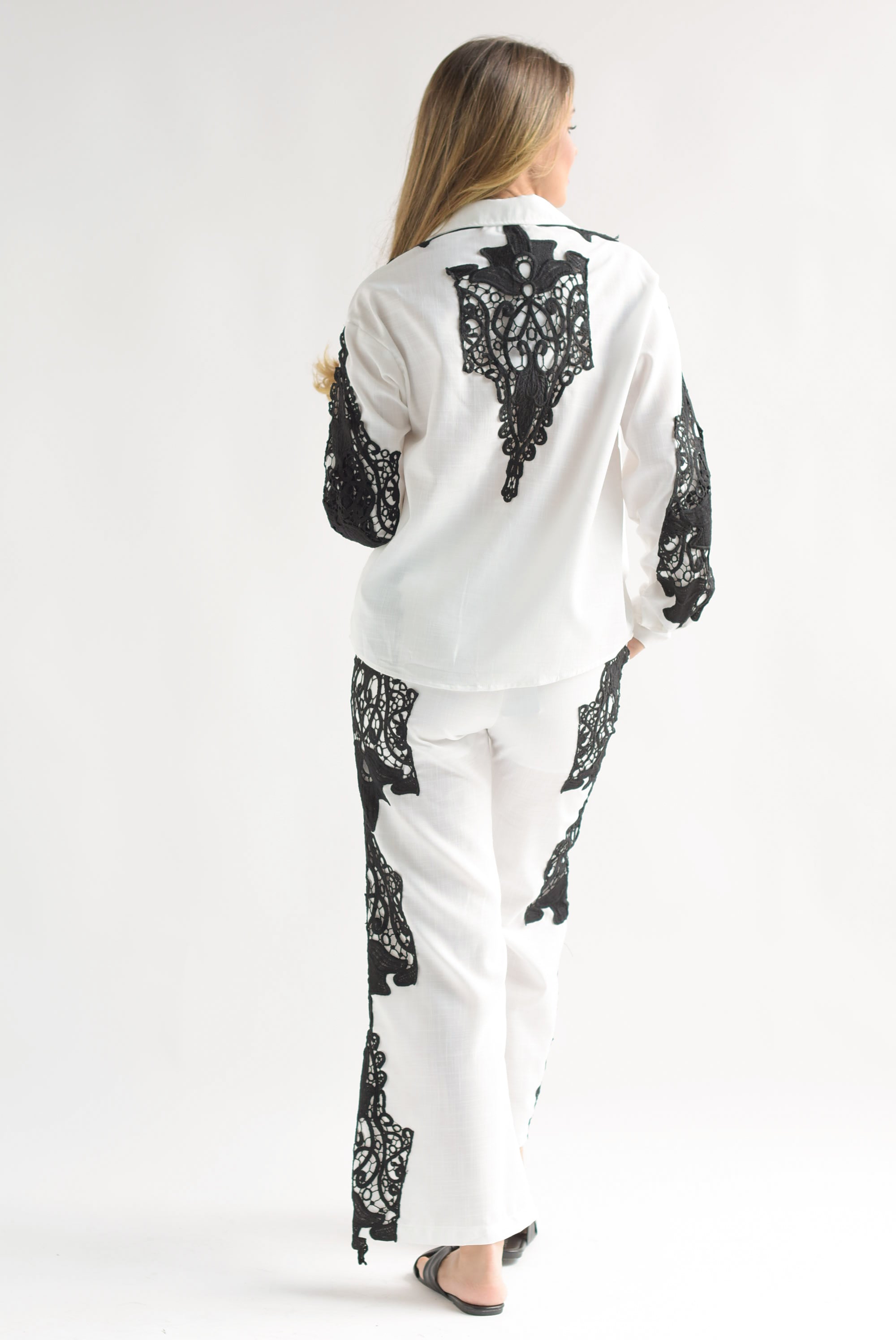 Set Pantalón y Camisa tira guipur Black & White