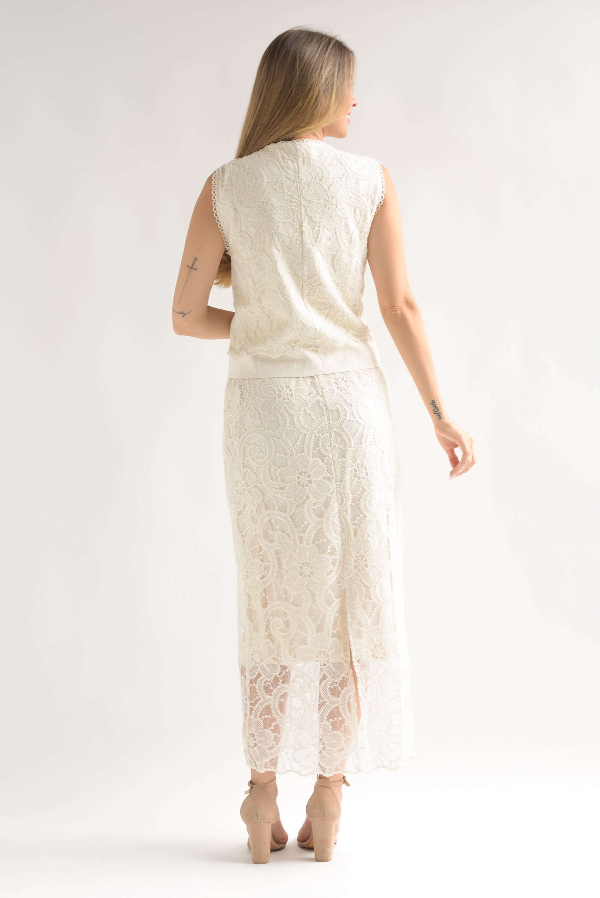 Set Falda y Chaleco encaje Ivory