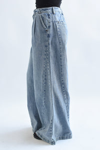 Fashion Styled Jeans super wide leg con pinzas