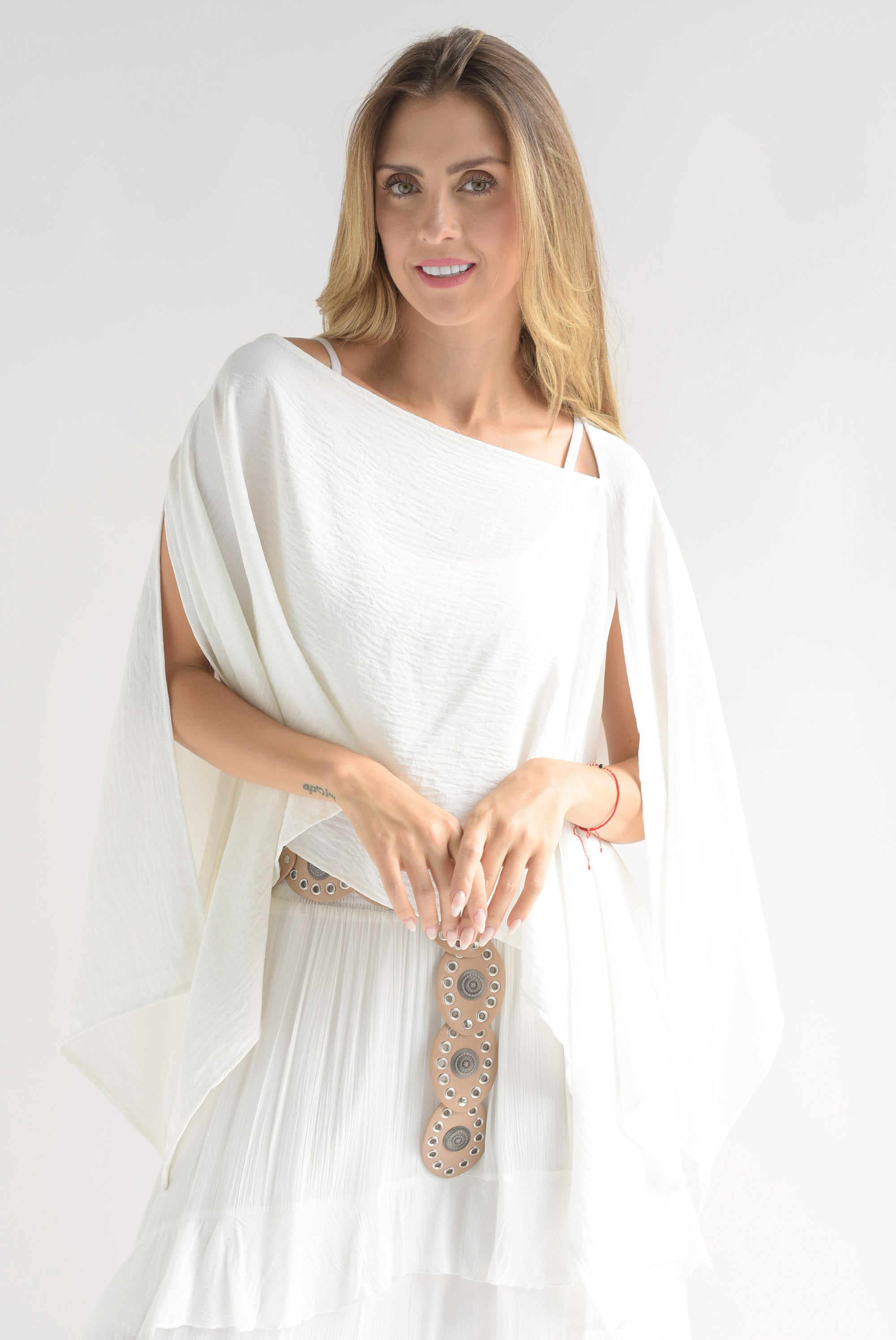 Blusa capa cuello ojal Blanco