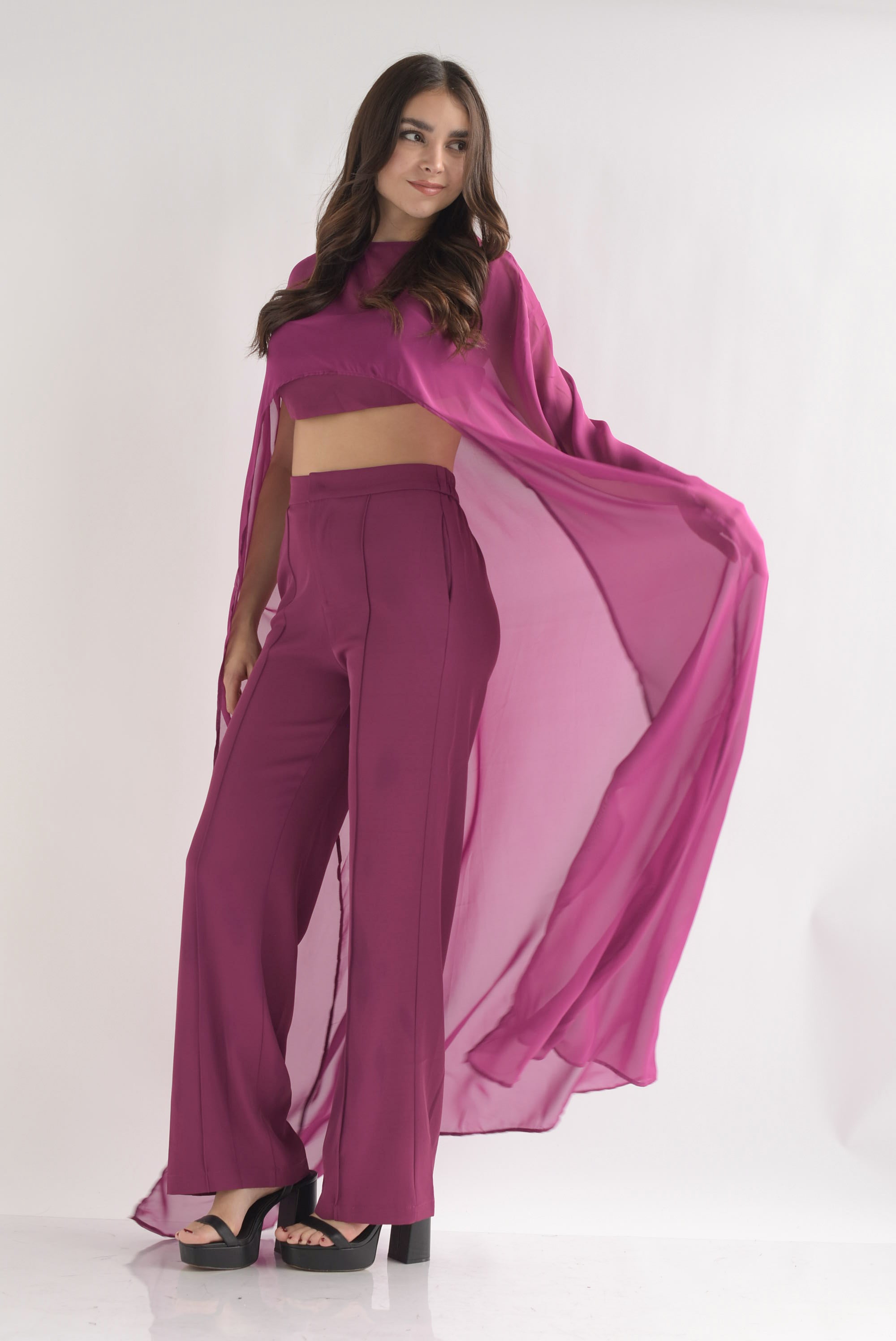 Set Pantalón, Capa y Top Magenta