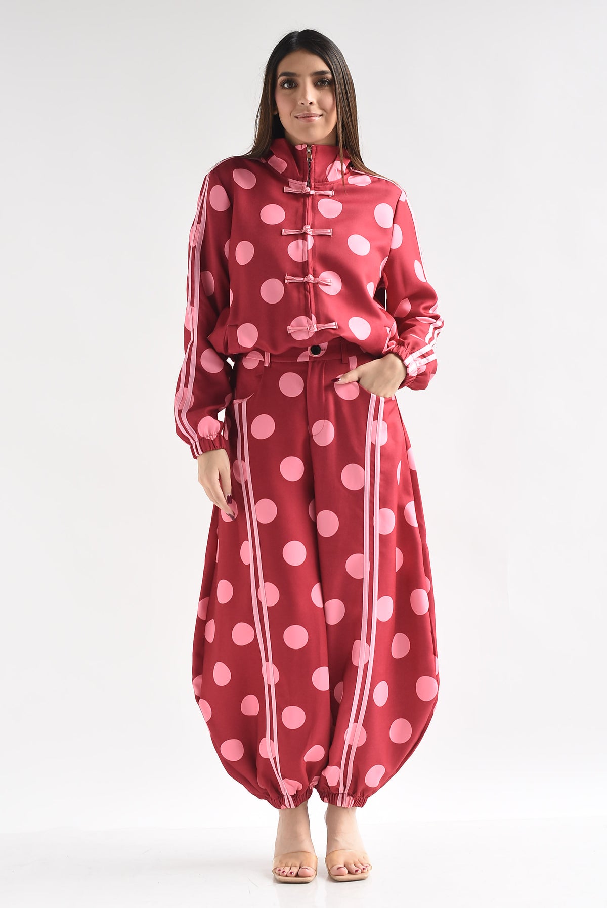 Set Pantalón barrel y Chamarra polka dots lazos chinos